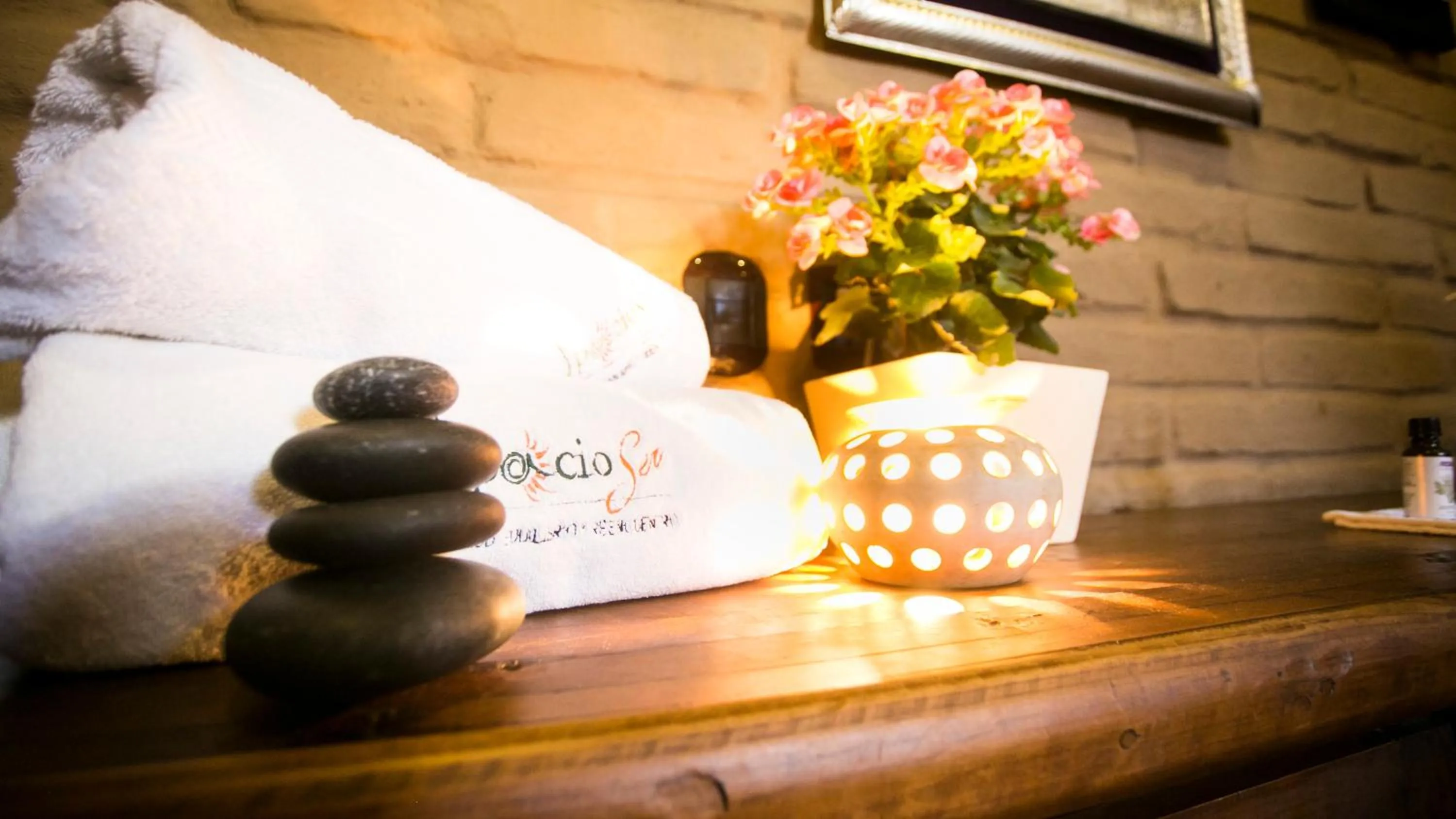 Shower in Hotel Los Olivos Spa