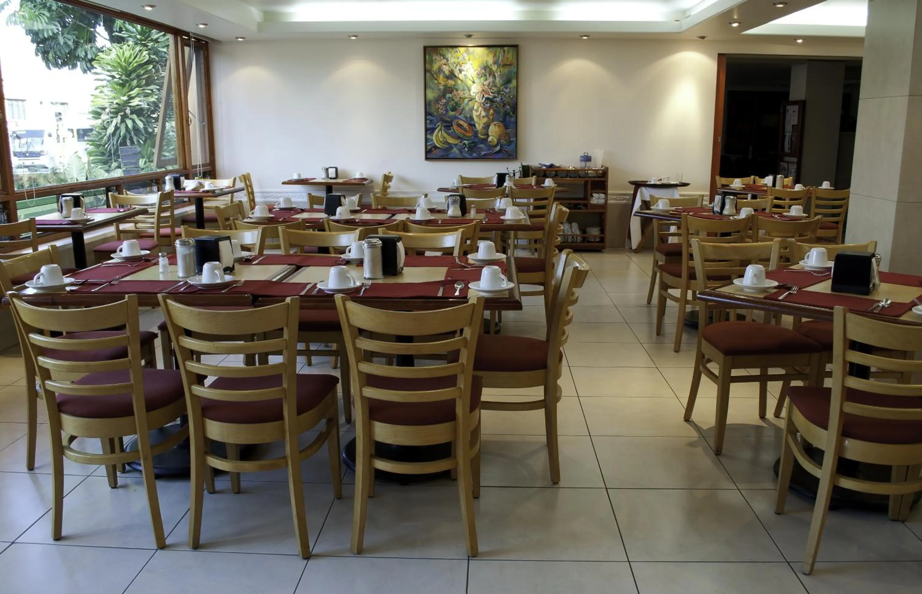 Restaurant/places to eat in Hotel Los Olivos Spa