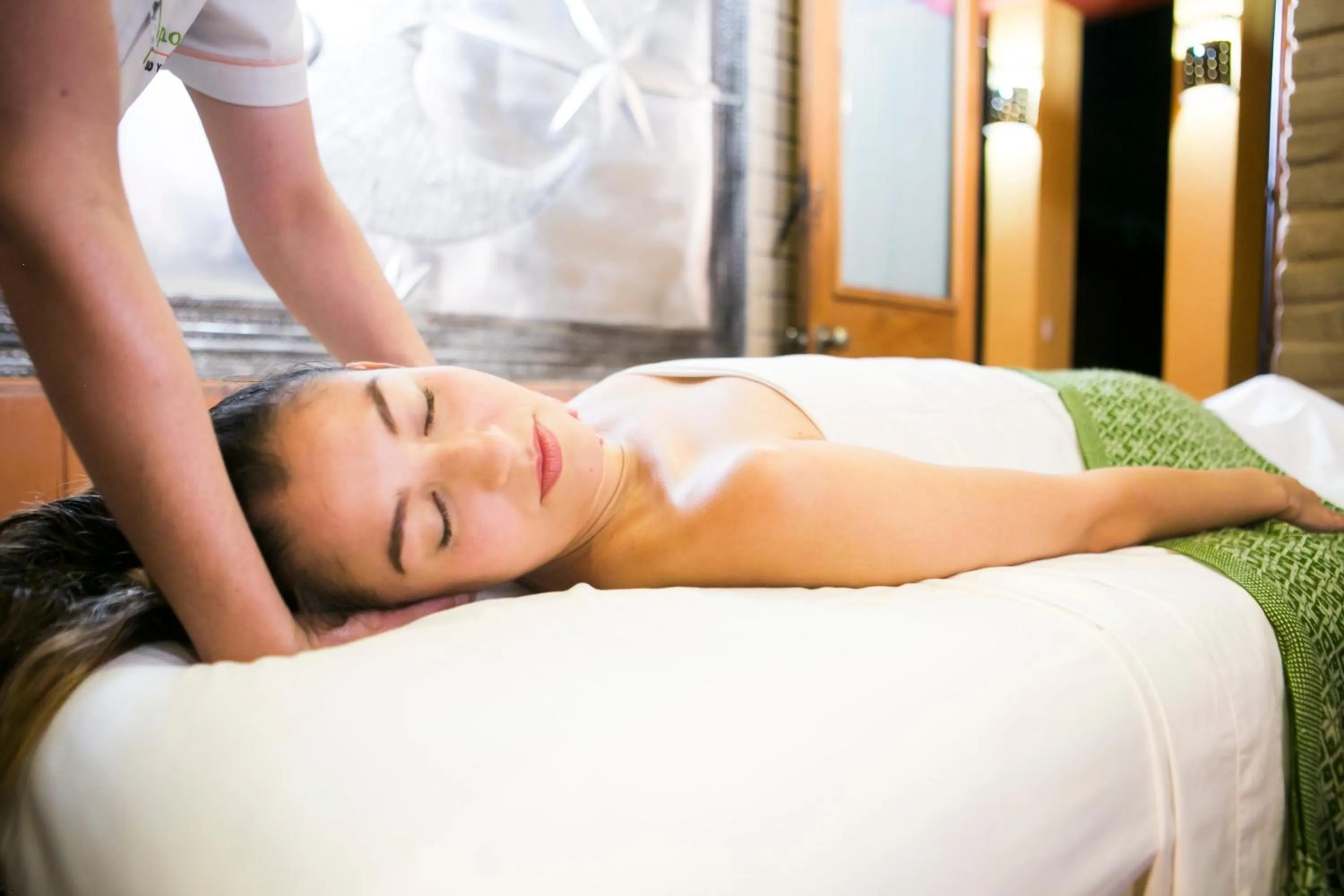 Massage in Hotel Los Olivos Spa