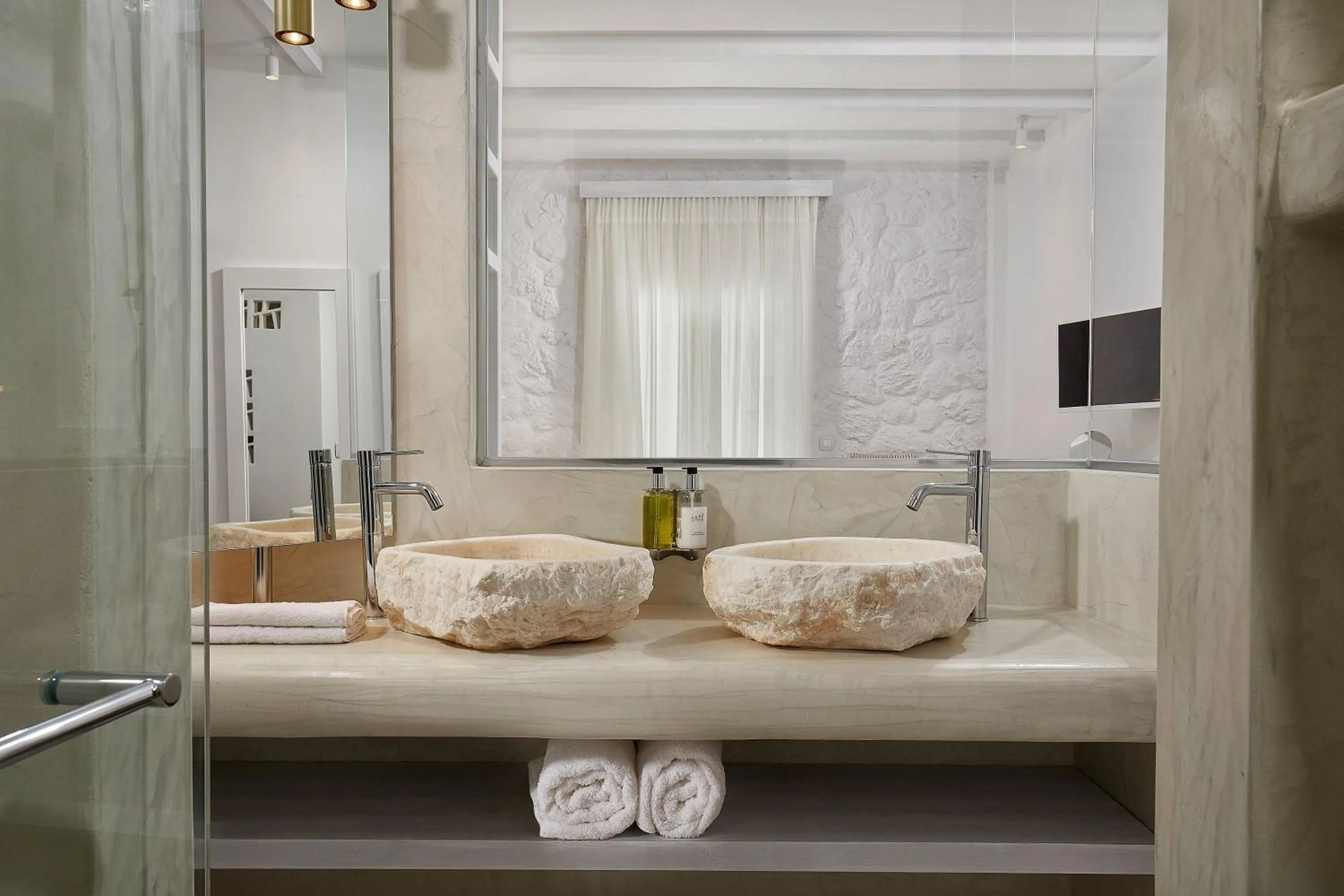 Bathroom in Petri Suites