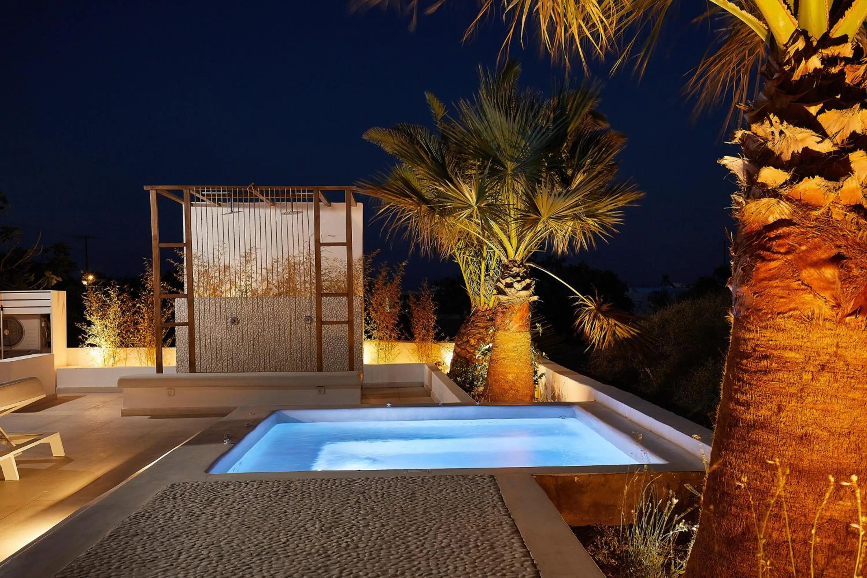 Open Air Bath in Petri Suites
