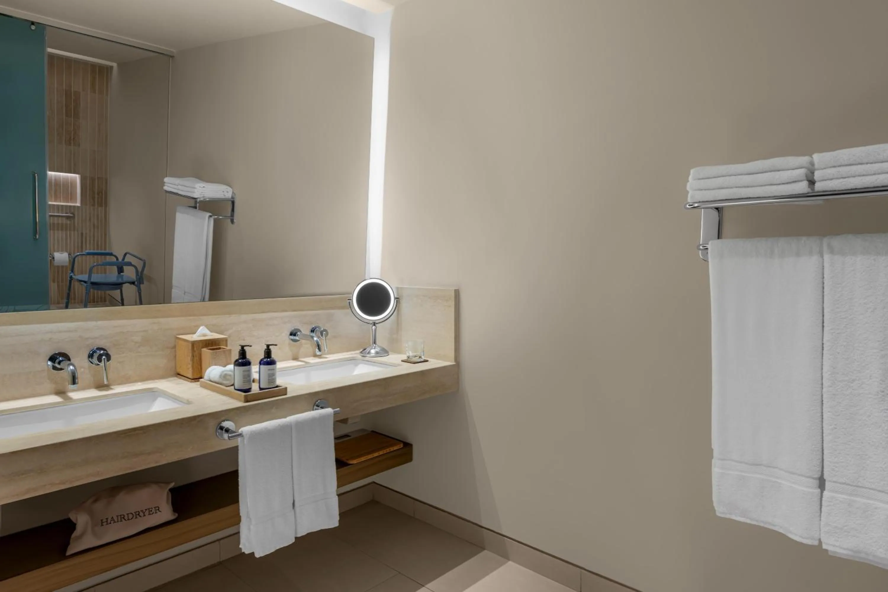 Bathroom in Hilton Cancun Mar Caribe All-Inclusive Resort