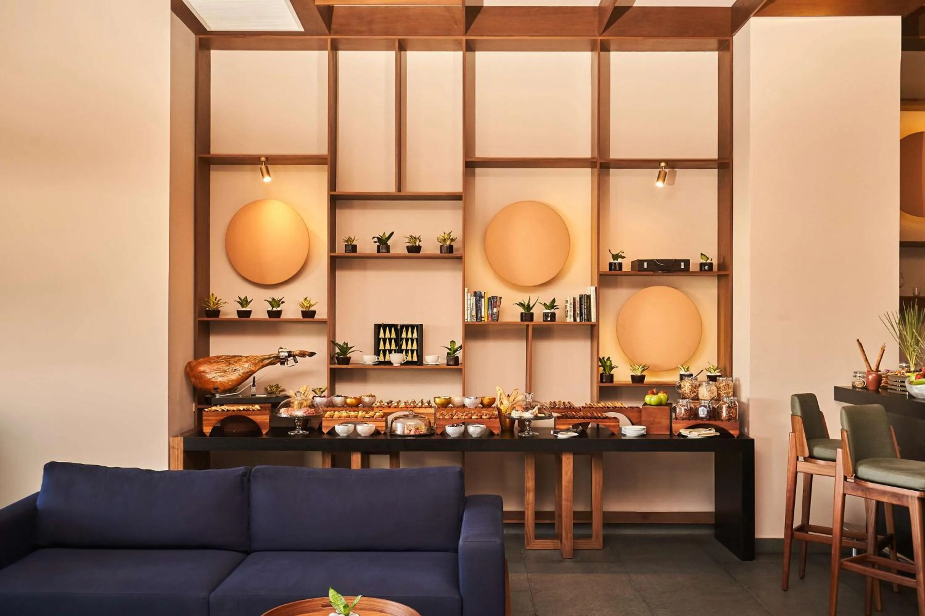 Lounge or bar in Hilton Cancun Mar Caribe All-Inclusive Resort