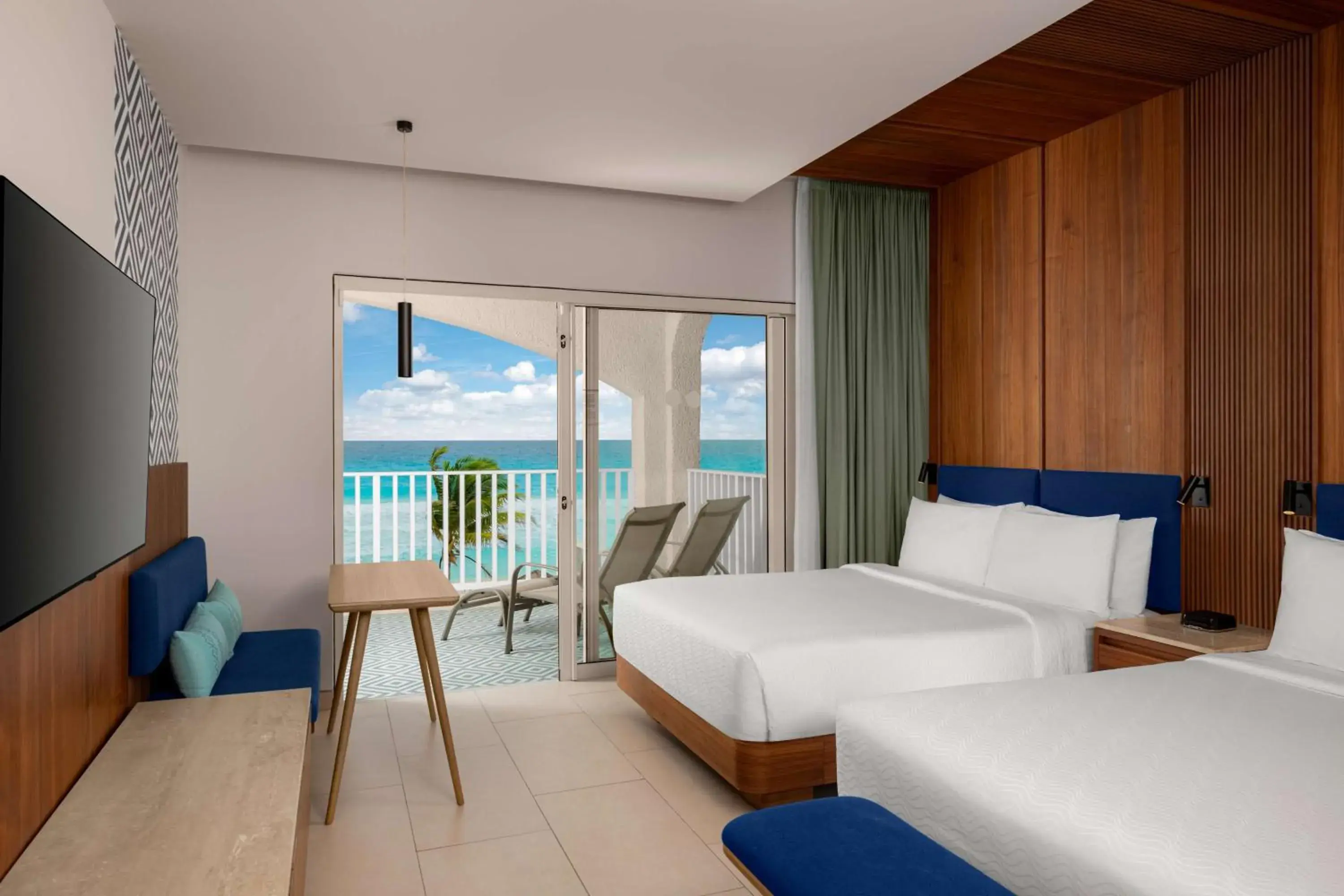Bed in Hilton Cancun Mar Caribe All-Inclusive Resort Bed in Hilton Cancun Mar Caribe All-Inclusive Resort