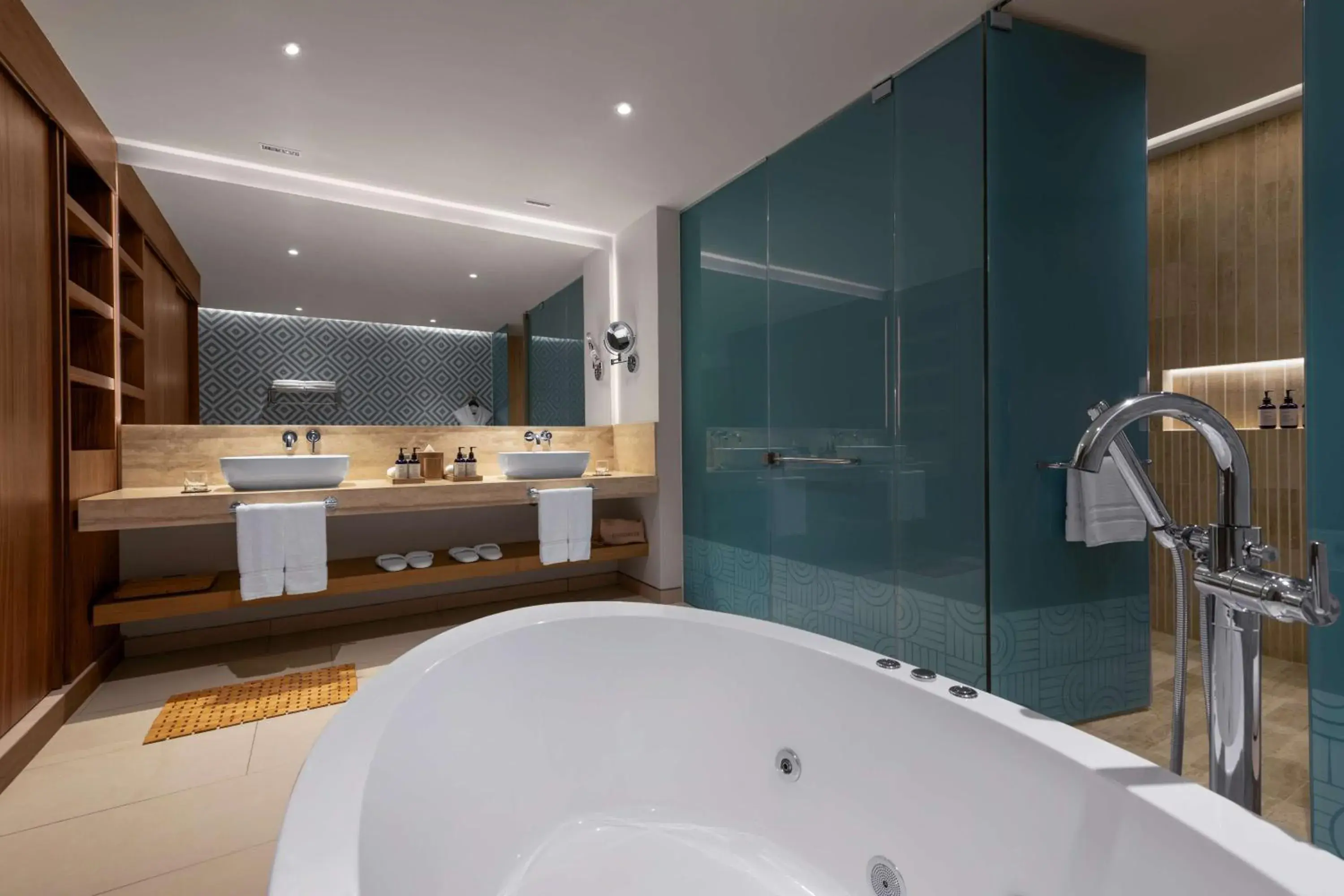 Bathroom in Hilton Cancun Mar Caribe All-Inclusive Resort Bathroom in Hilton Cancun Mar Caribe All-Inclusive Resort