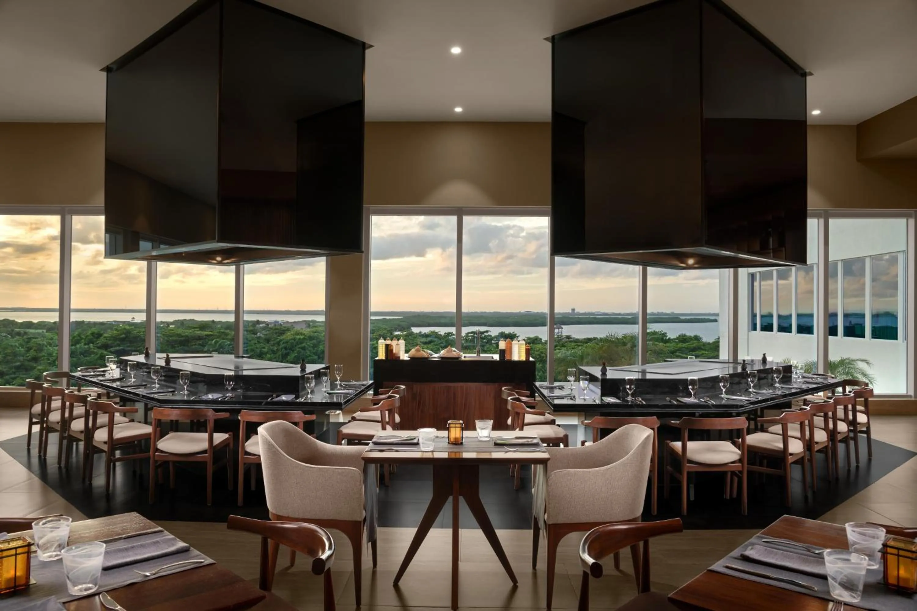 Restaurant/places to eat in Hilton Cancun Mar Caribe All-Inclusive Resort