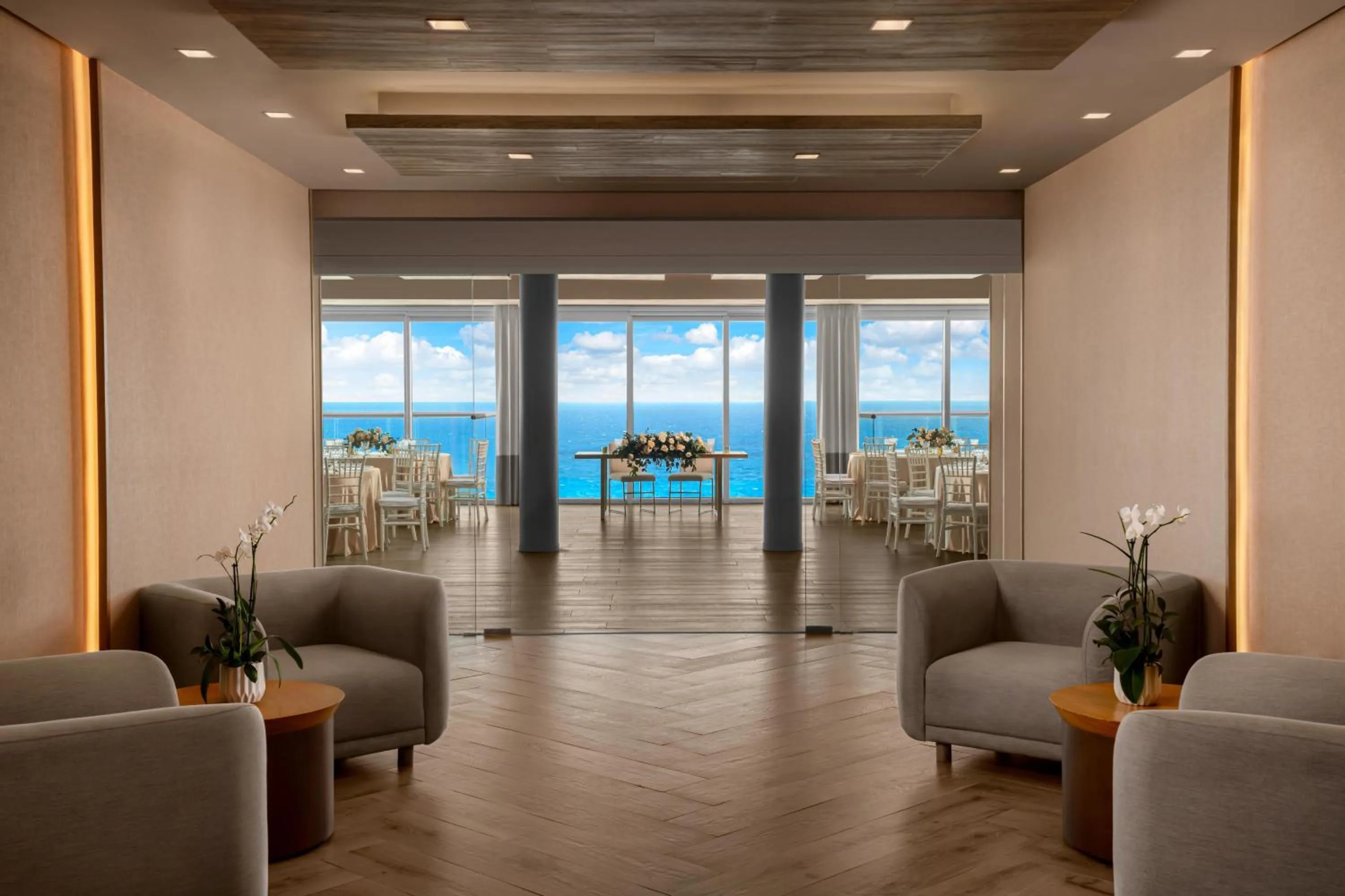 Meeting/conference room in Hilton Cancun Mar Caribe All-Inclusive Resort