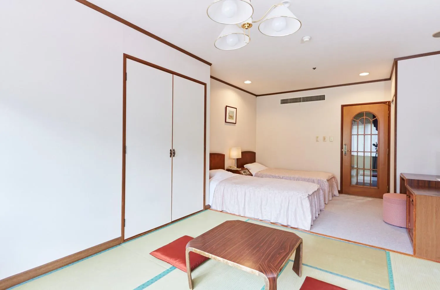 Photo of the whole room, Bed in Hotel Green Plaza Hakuba