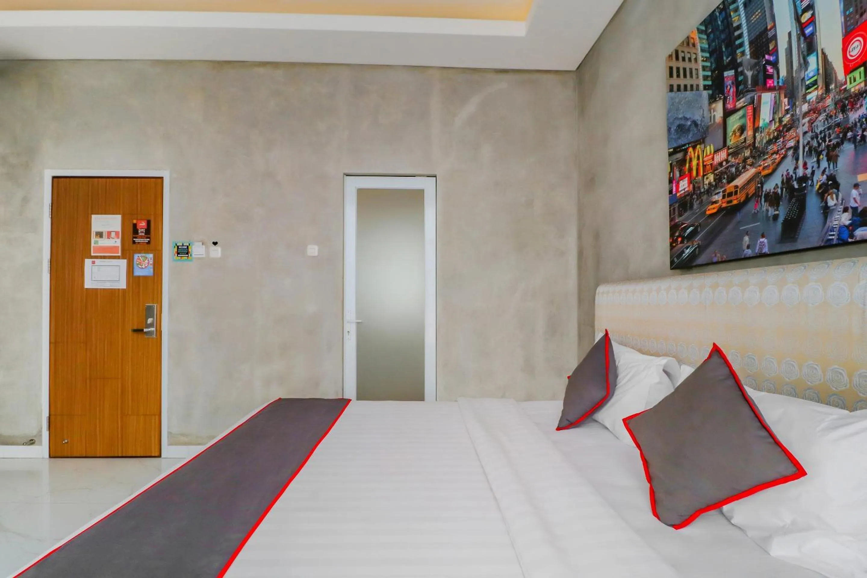 Bedroom in Super OYO Collection O 31 The Batik Bed And Coffee Bandung