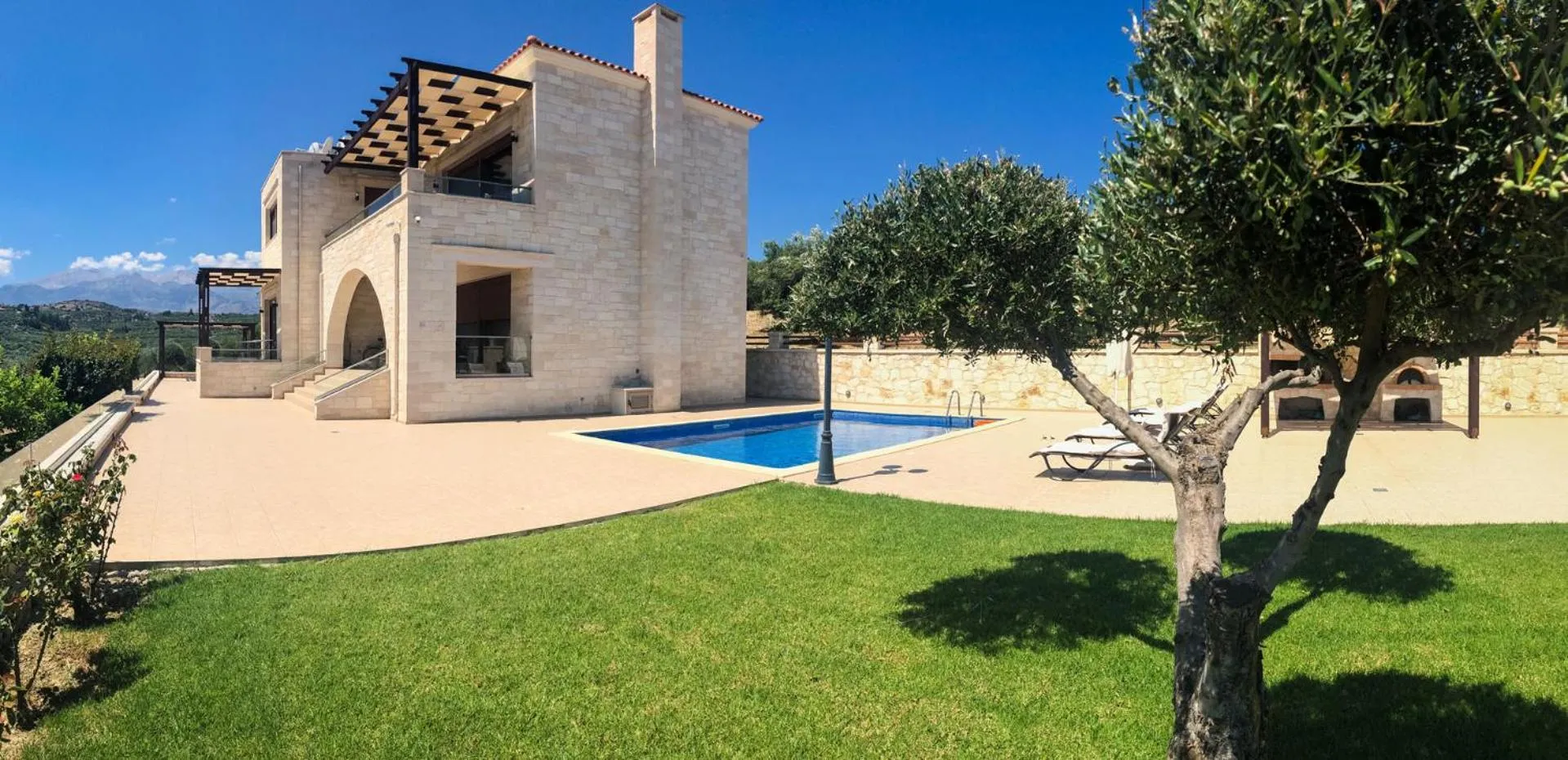 Levanda Luxury Stone Villa