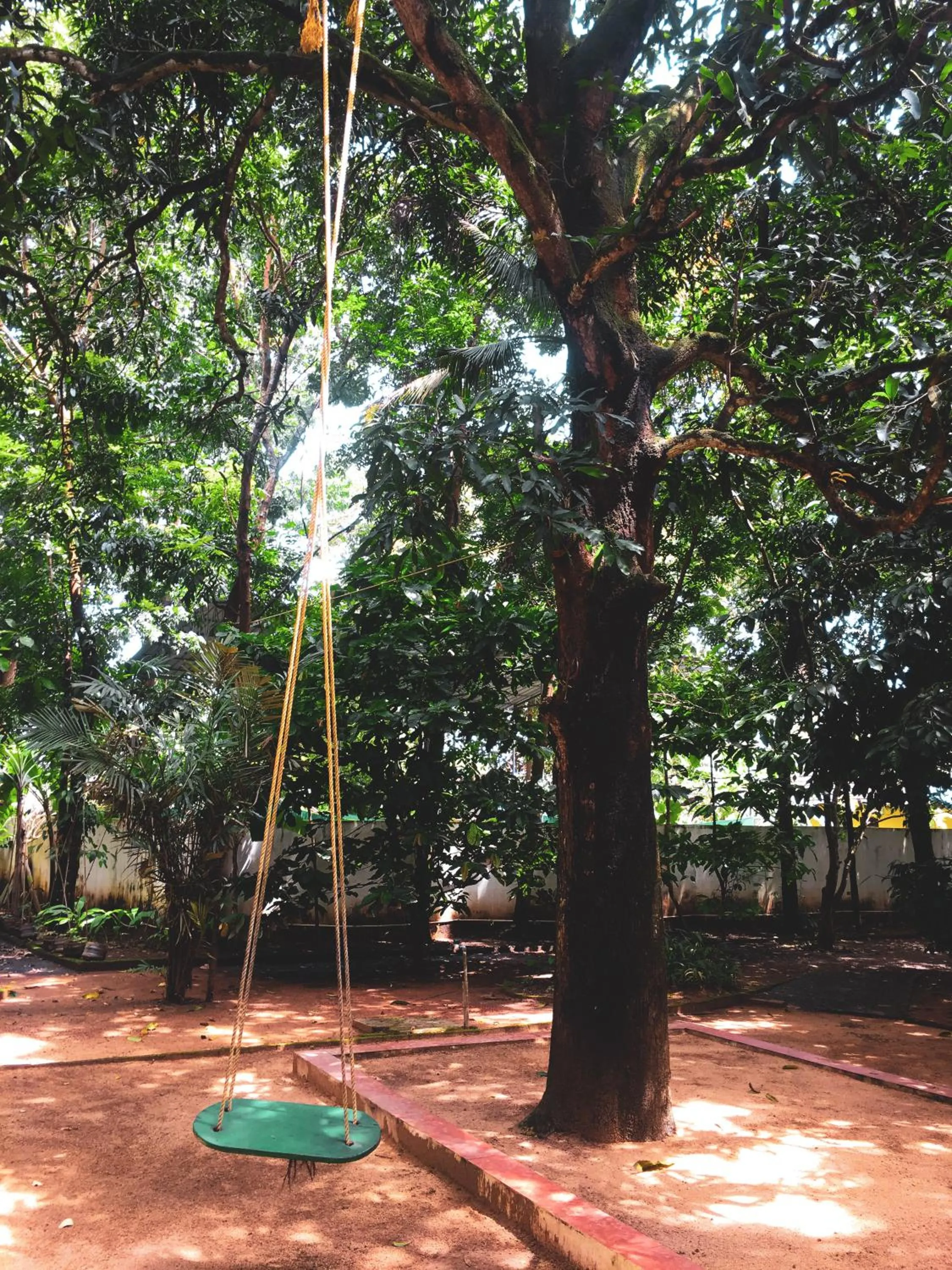 Palm Grove Service Villa