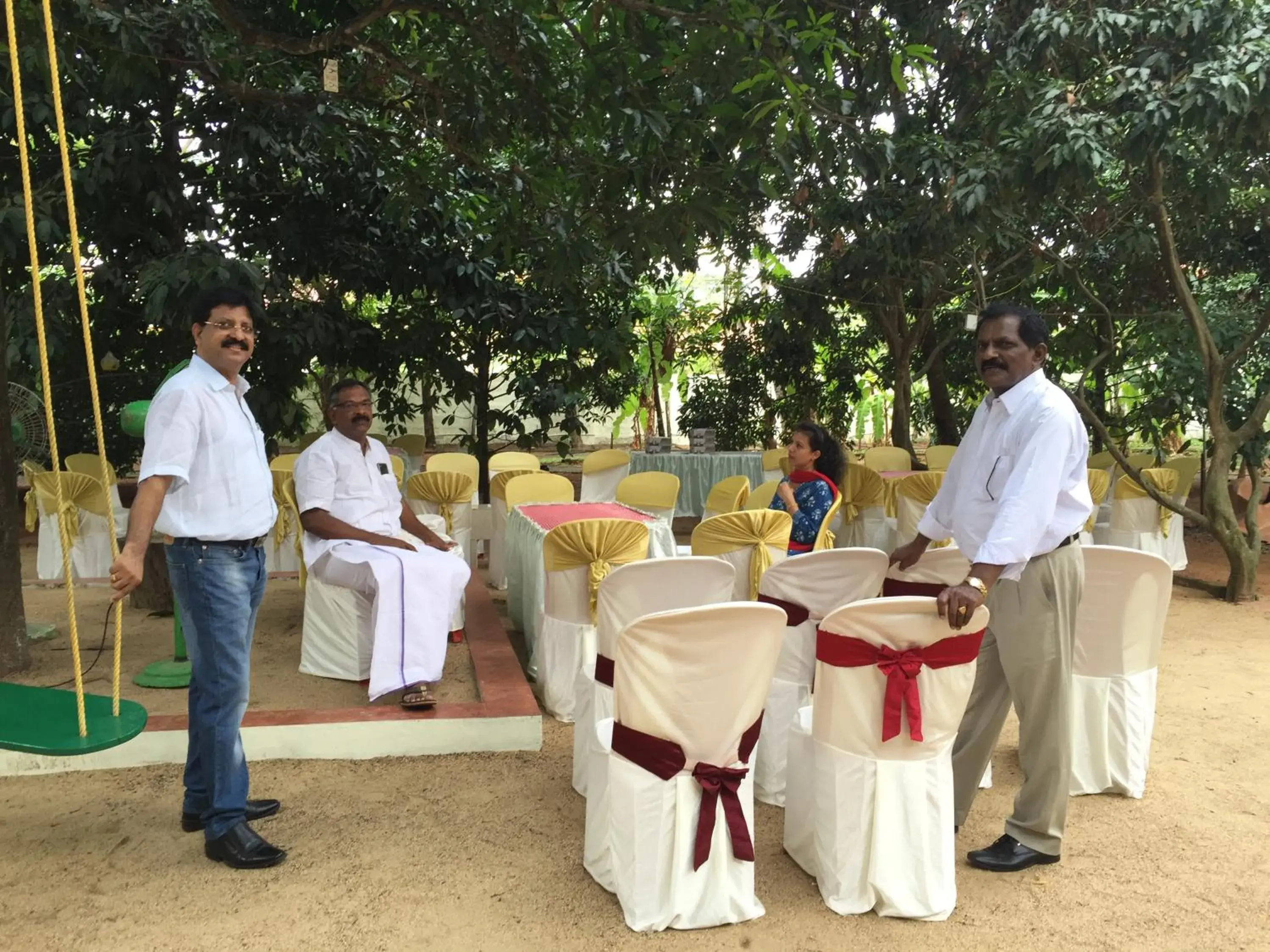 Property building in Palm Grove Service Villa Property building in Palm Grove Service Villa