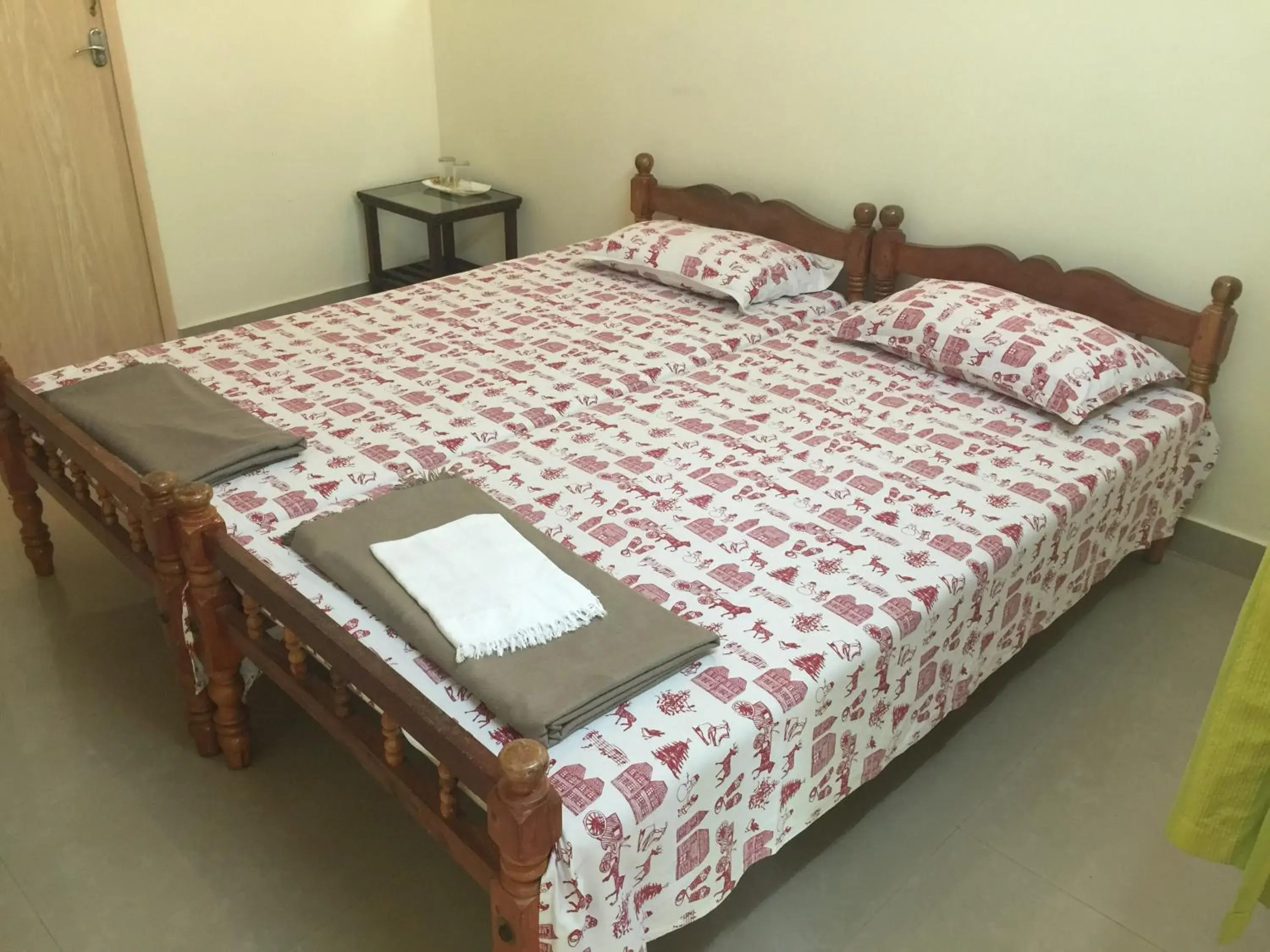 Bed in Palm Grove Service Villa Bed in Palm Grove Service Villa