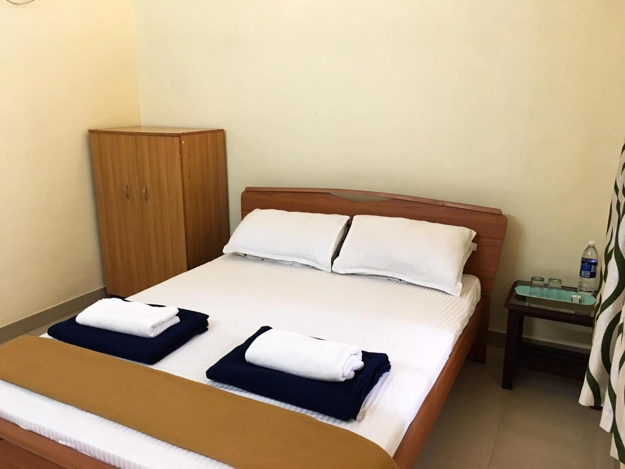 Bed in Palm Grove Service Villa