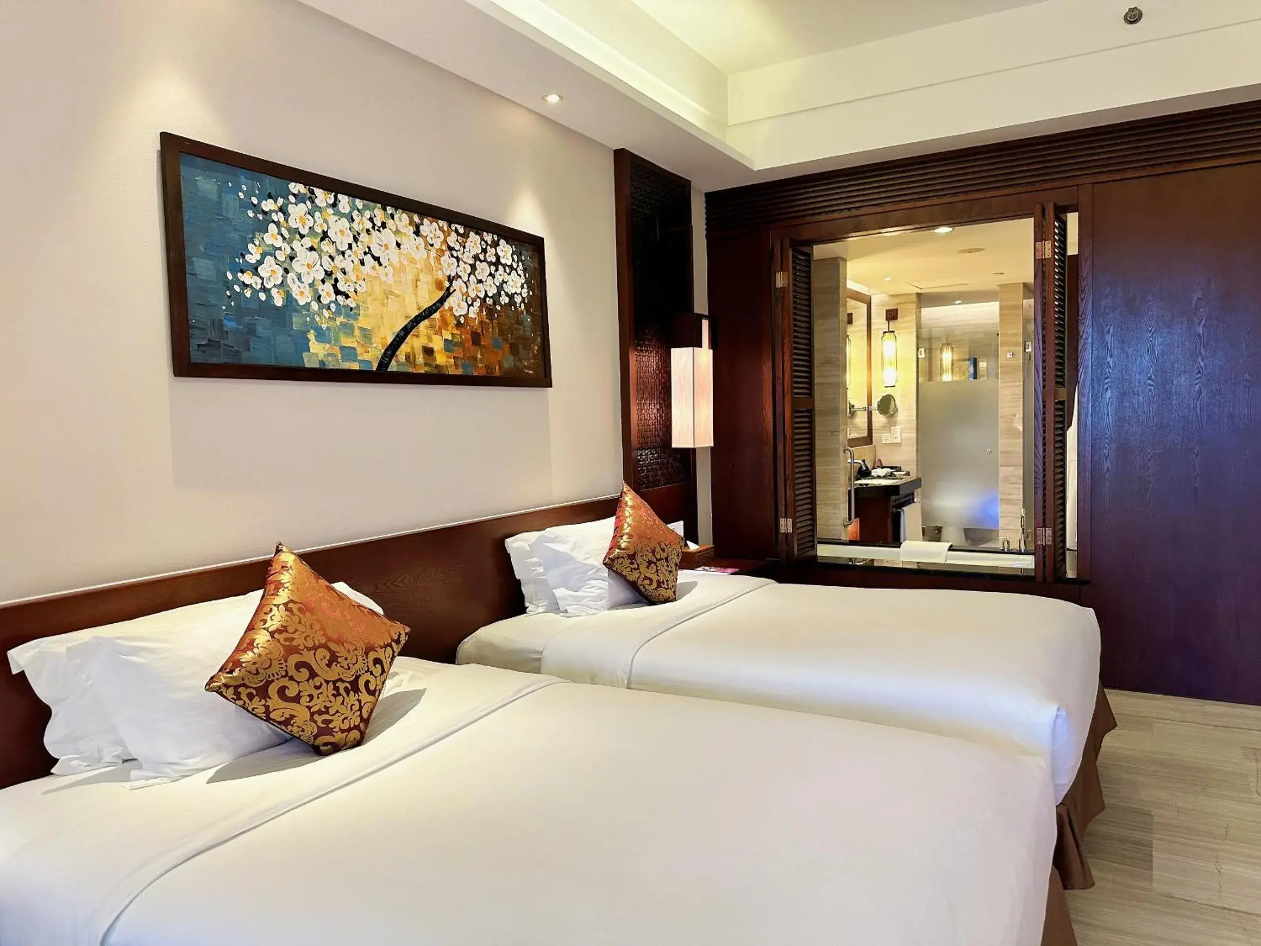 Bed in Crowne Plaza Danang Hotel & Resort Bed in Crowne Plaza Danang Hotel & Resort