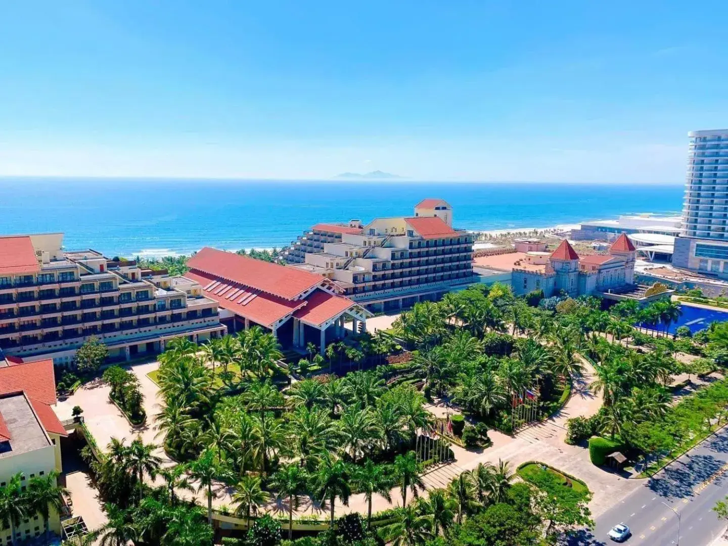 Property building in Crowne Plaza Danang Hotel & Resort Property building in Crowne Plaza Danang Hotel & Resort