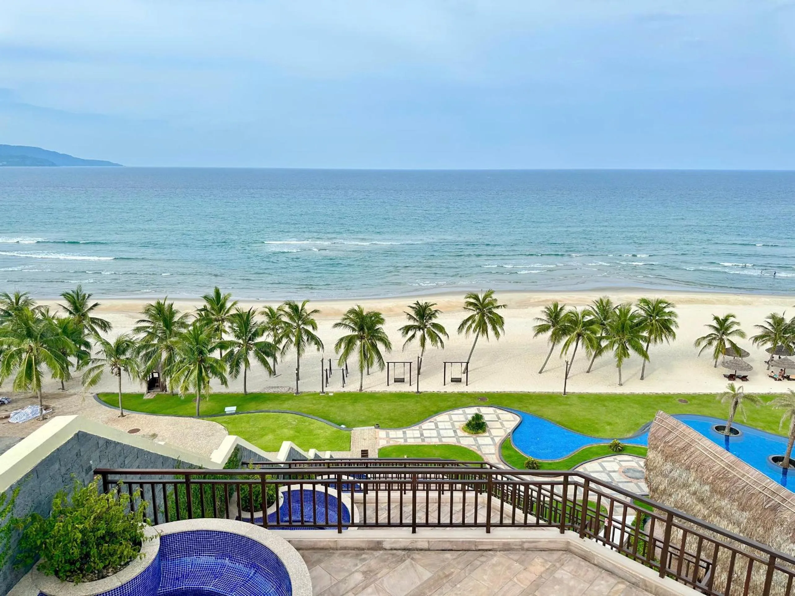 Day in Crowne Plaza Danang Hotel & Resort