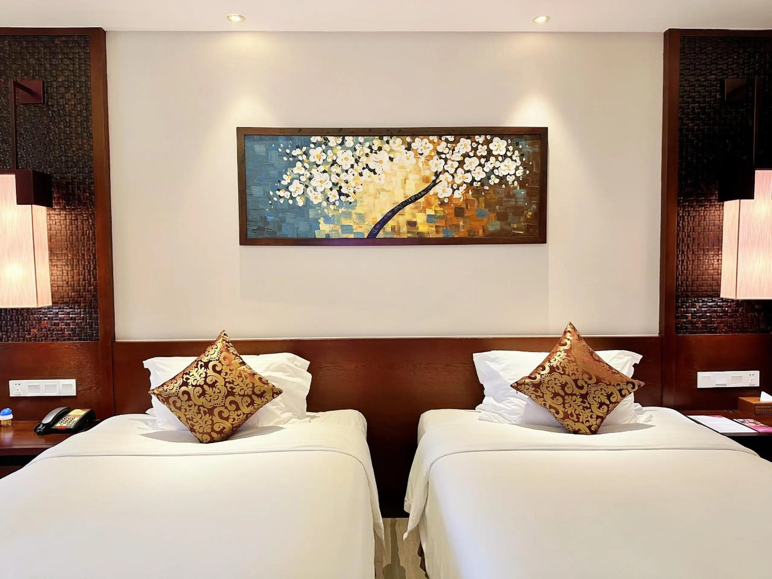 Bed in Crowne Plaza Danang Hotel & Resort
