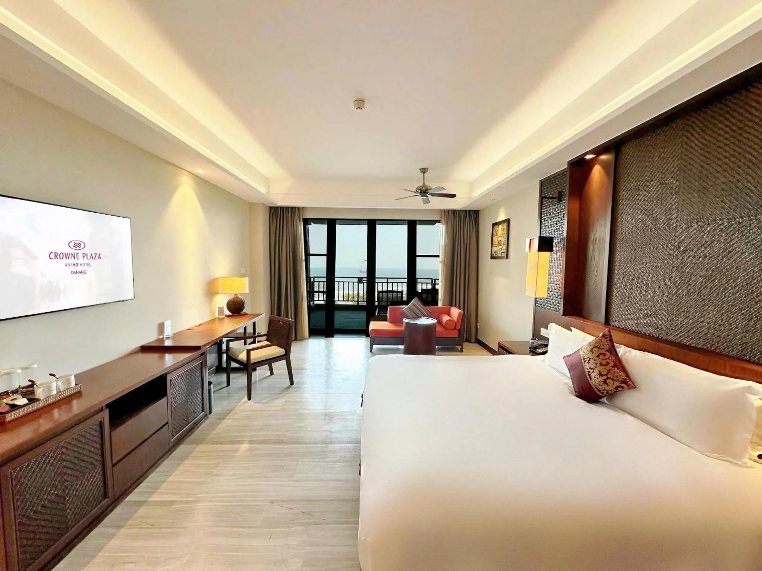 Bed in Crowne Plaza Danang Hotel & Resort