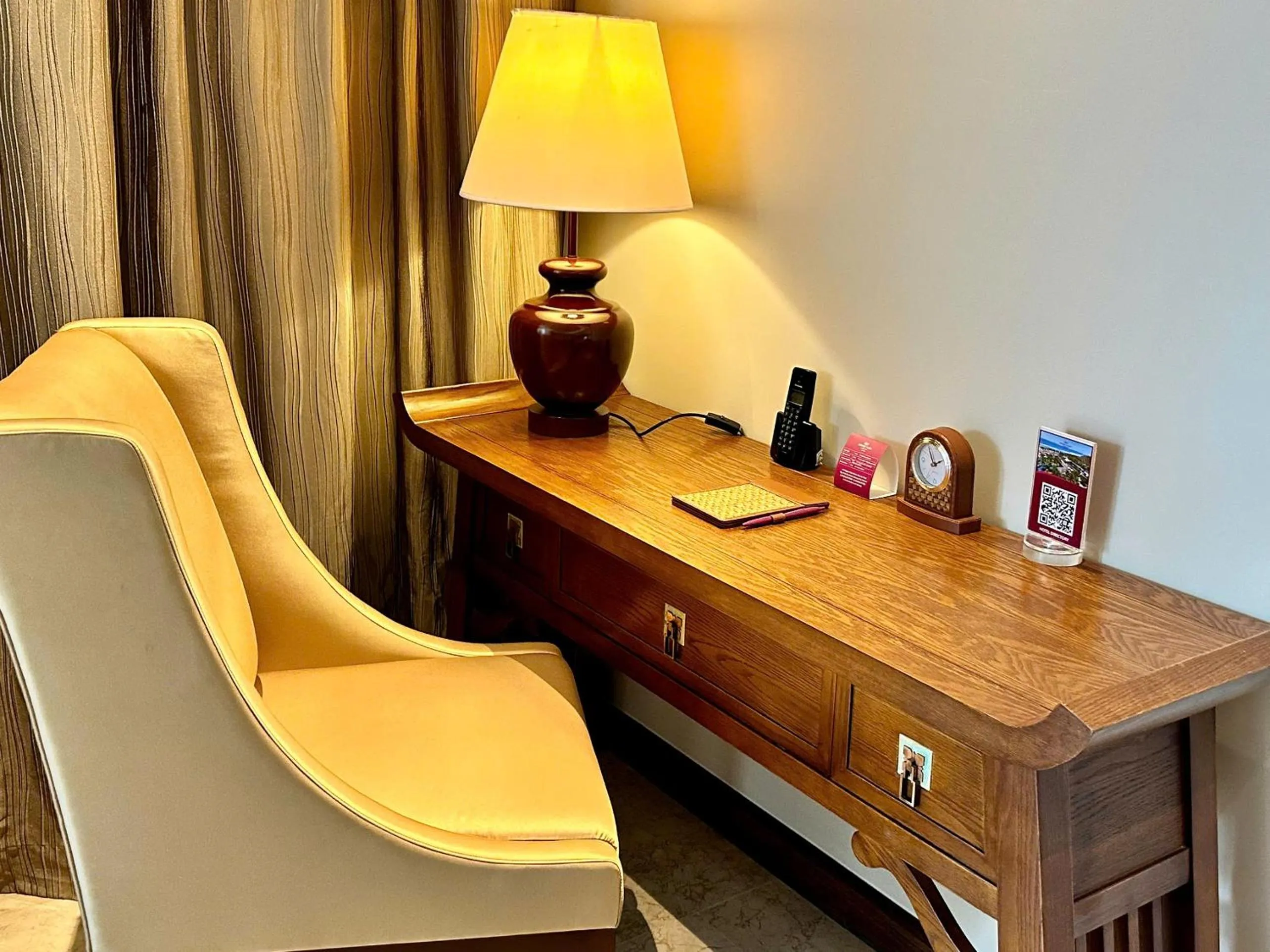 Seating area in Crowne Plaza Danang Hotel & Resort