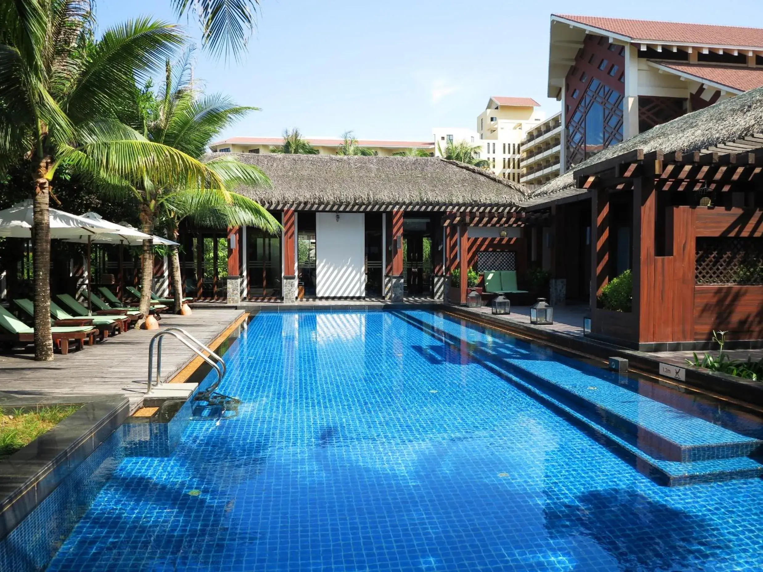 Swimming pool in Crowne Plaza Danang Hotel & Resort Swimming pool in Crowne Plaza Danang Hotel & Resort