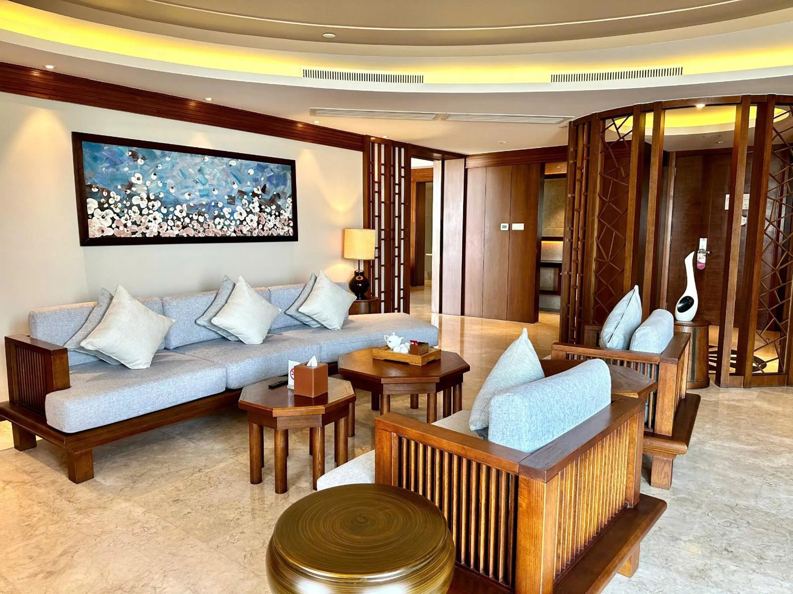 TV and multimedia in Crowne Plaza Danang Hotel & Resort