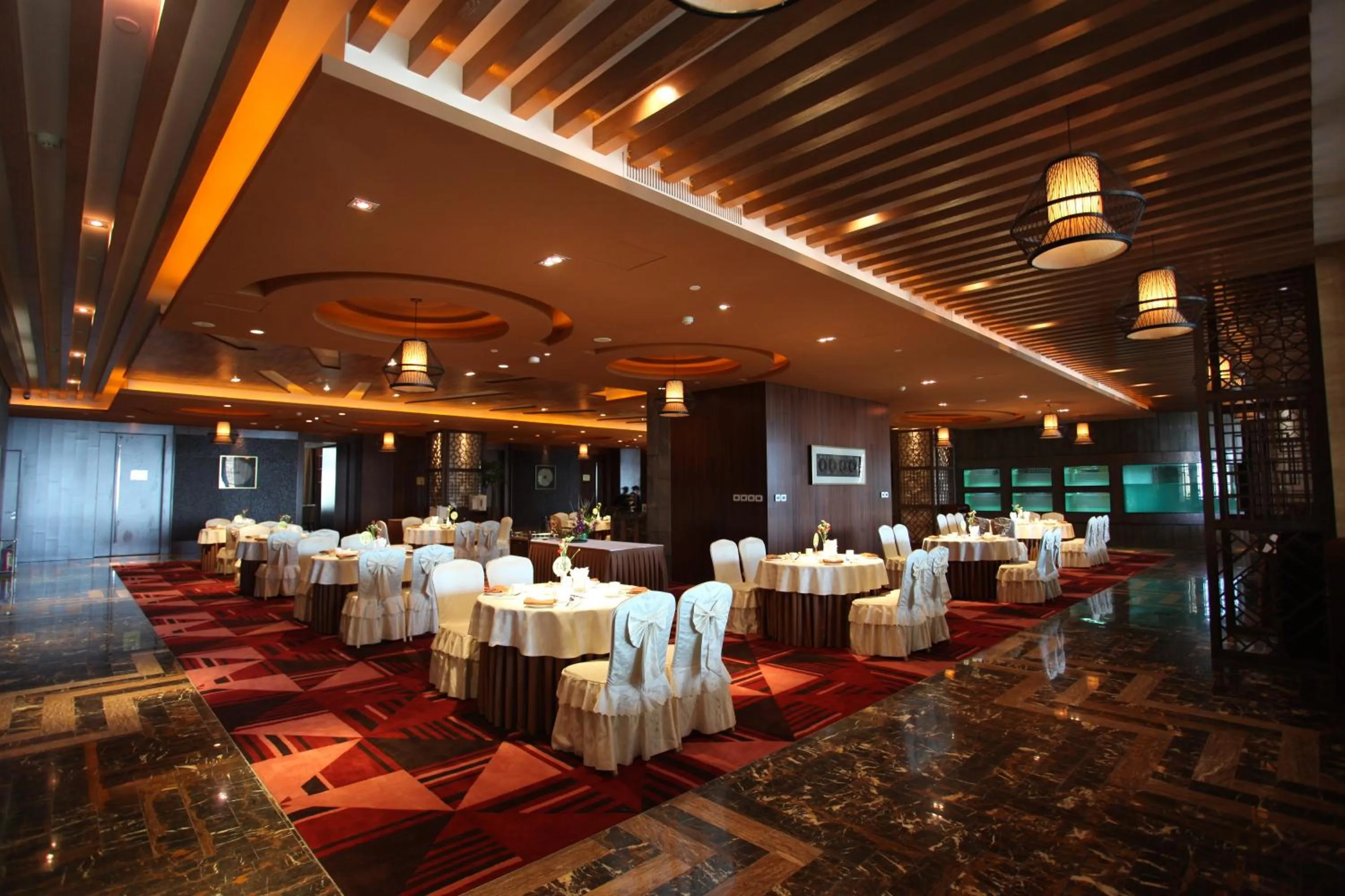 Restaurant/places to eat in Crowne Plaza Danang Hotel & Resort