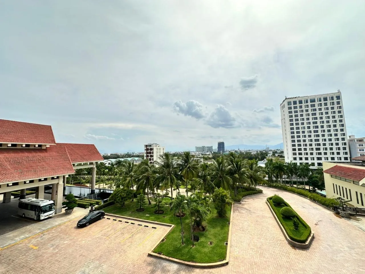 Day in Crowne Plaza Danang Hotel & Resort