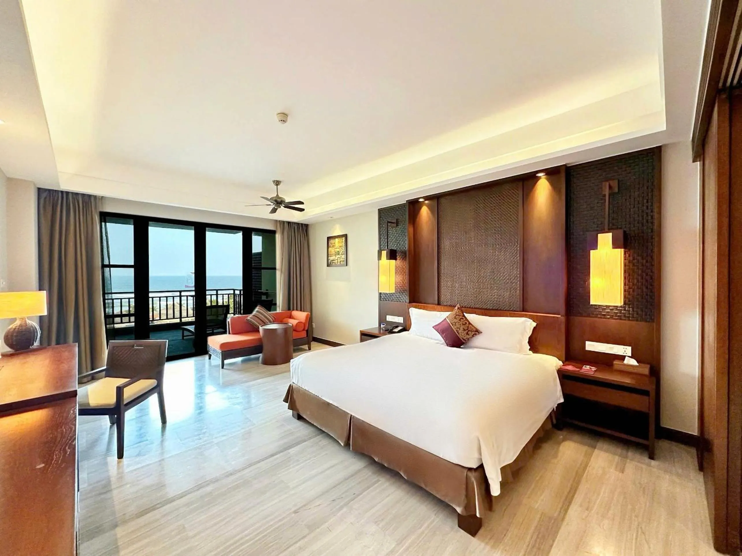 Bed in Crowne Plaza Danang Hotel & Resort
