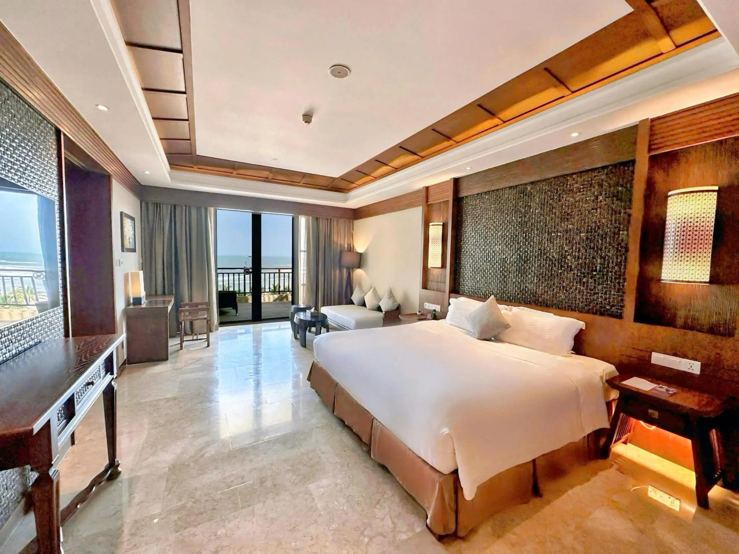 Bed in Crowne Plaza Danang Hotel & Resort