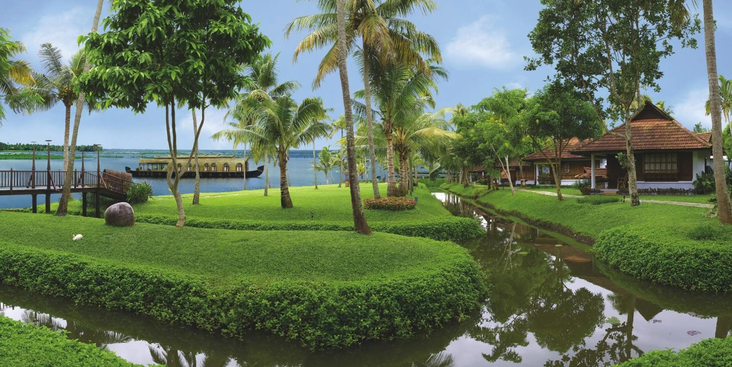 Area and facilities in Kumarakom Lake Resort