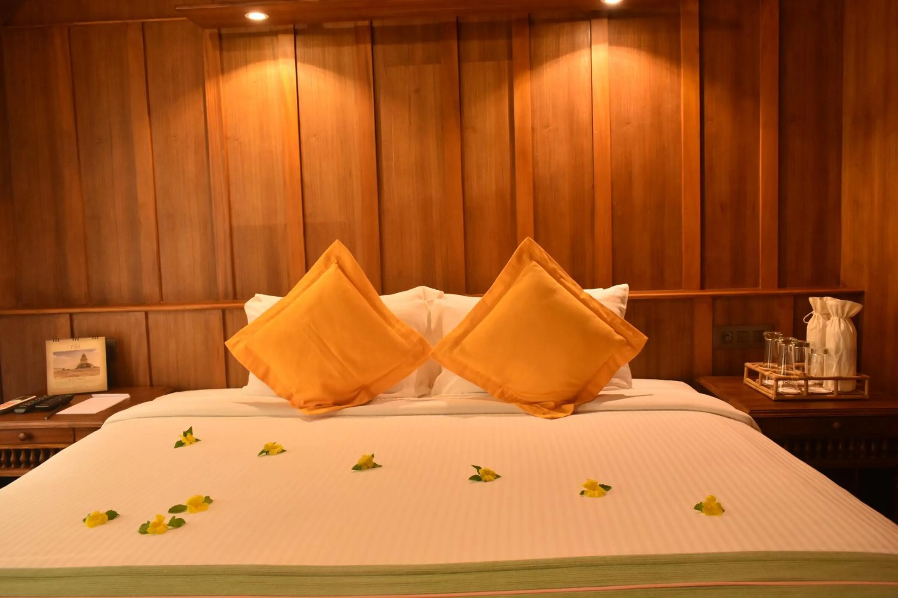 Bed in Kumarakom Lake Resort