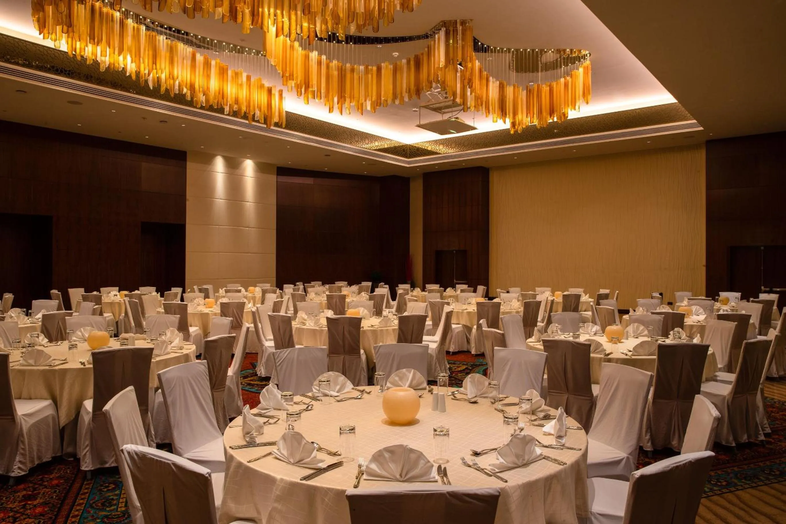 Restaurant/places to eat in Jumeirah Creekside Dubai