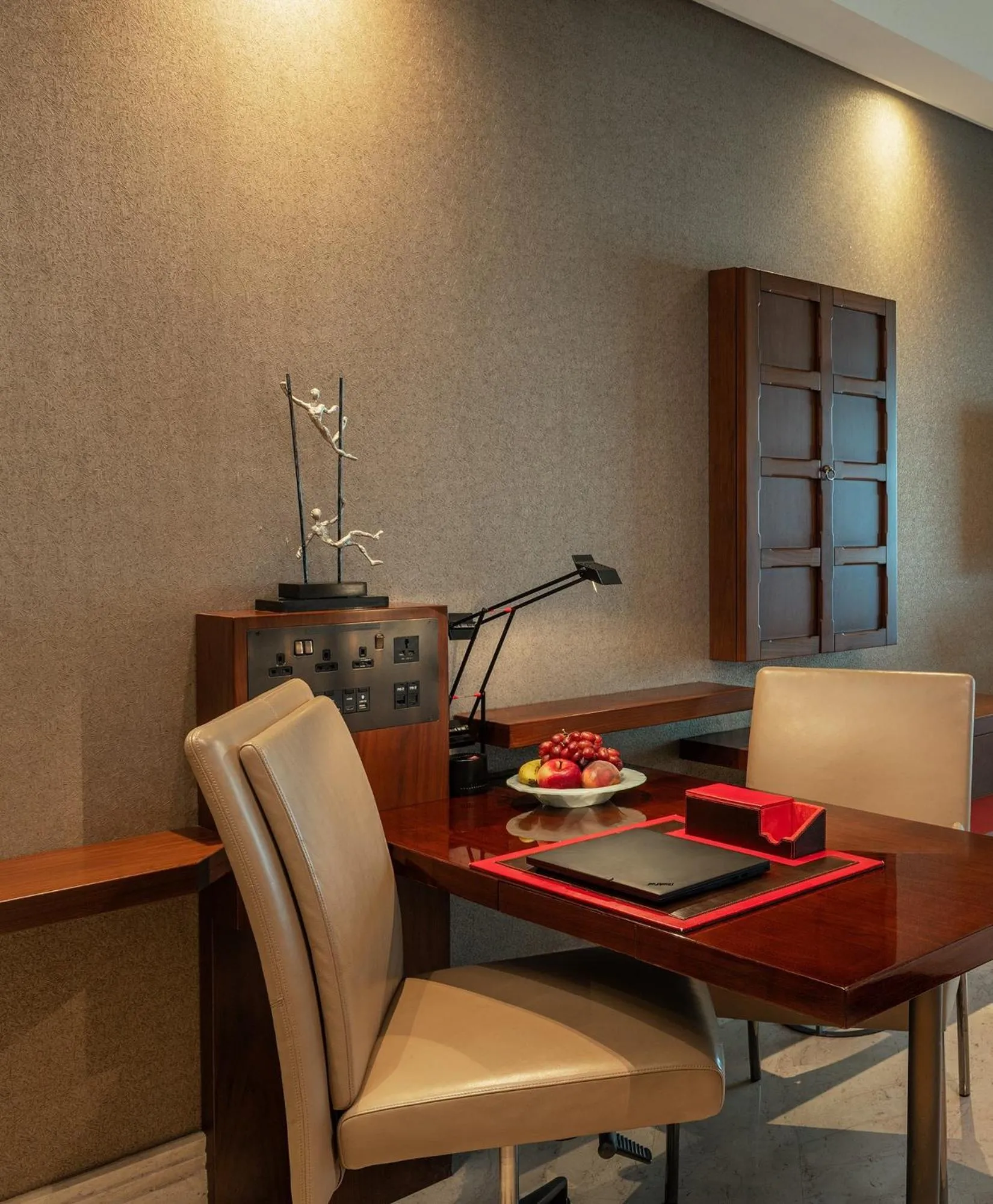 Dining area in The Creekside Hotel, Dubai - an Accor Hotel