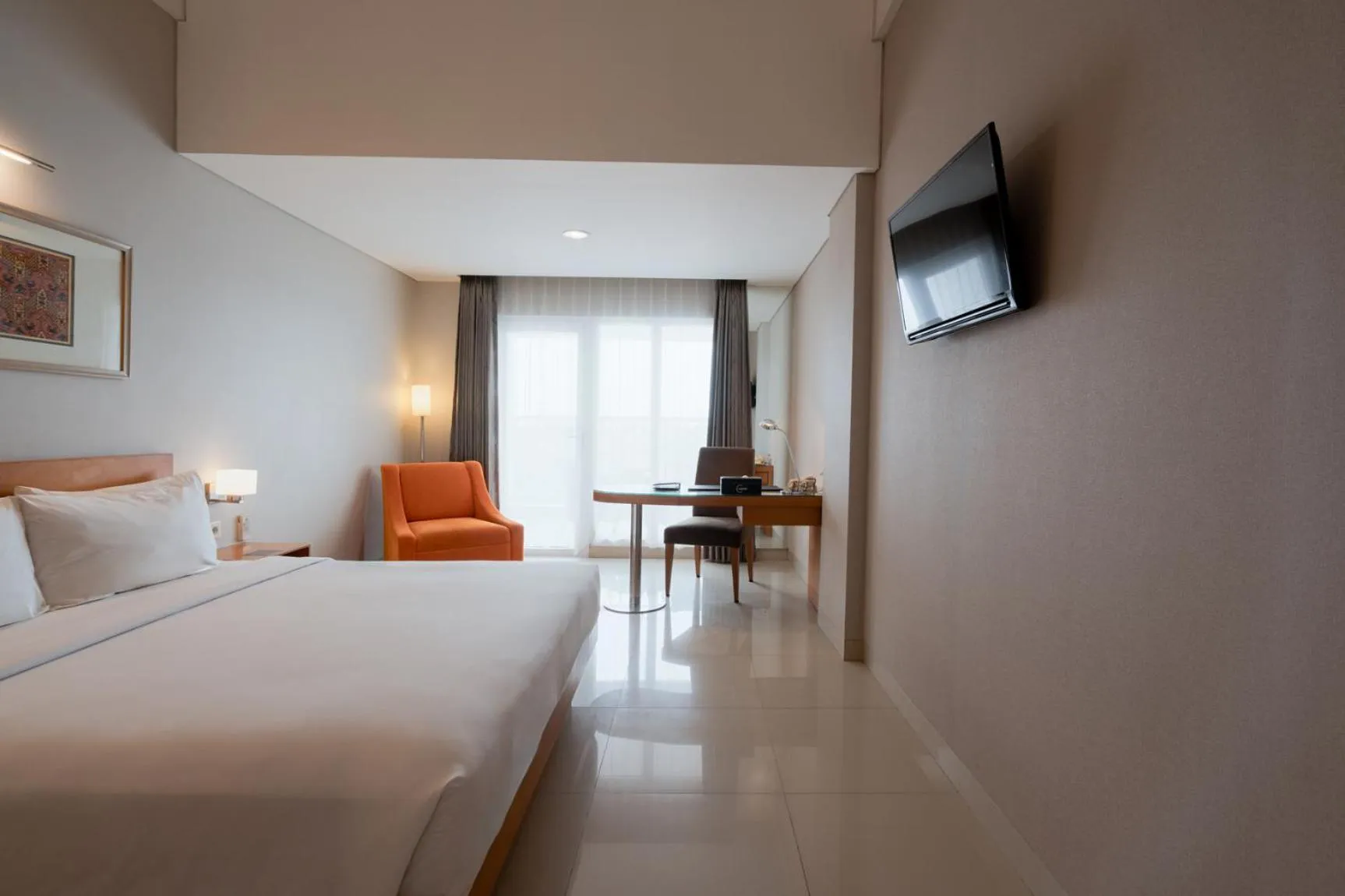 Bed in The Capital Hotel Surabaya