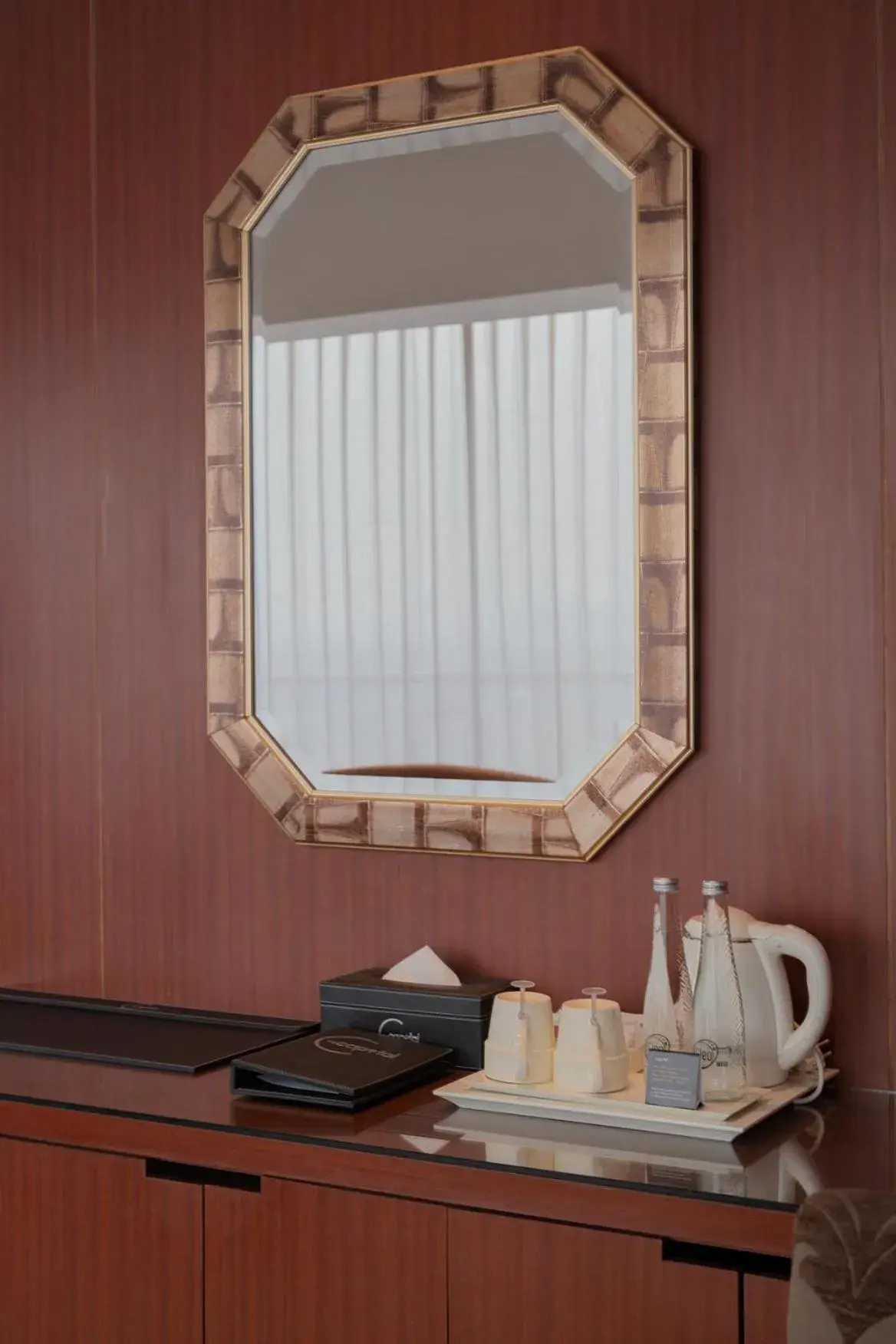 Coffee/tea facilities in Hotel Santika Jemursari