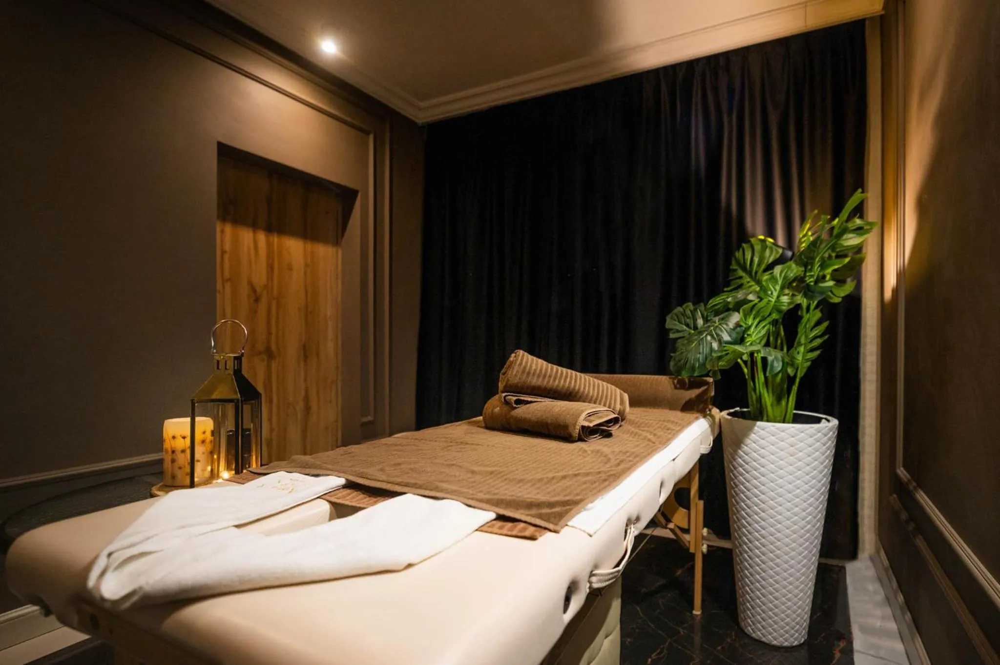 Massage, Bed in Amber Park Spa
