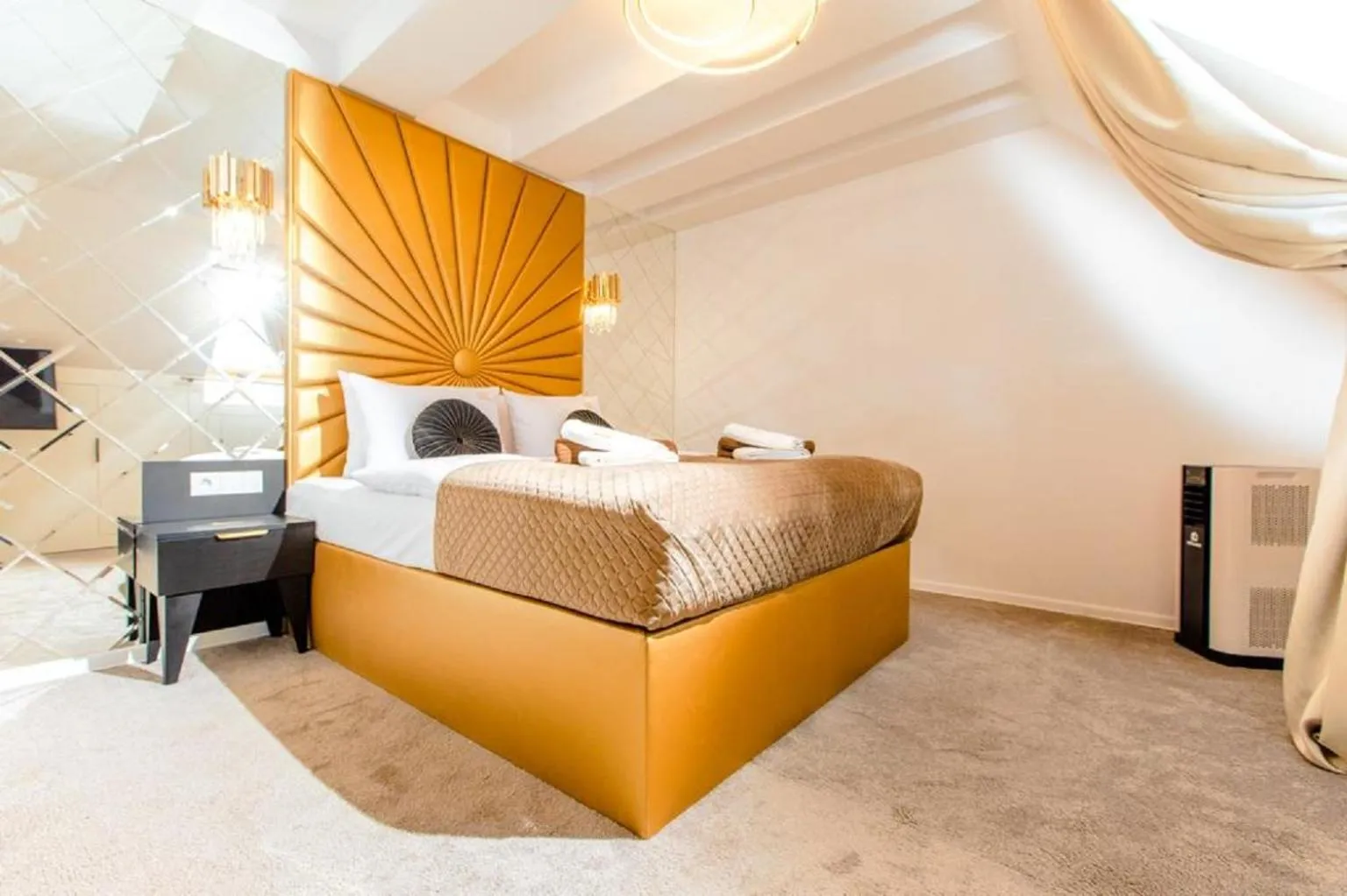 Photo of the whole room, Bed in Amber Park Spa