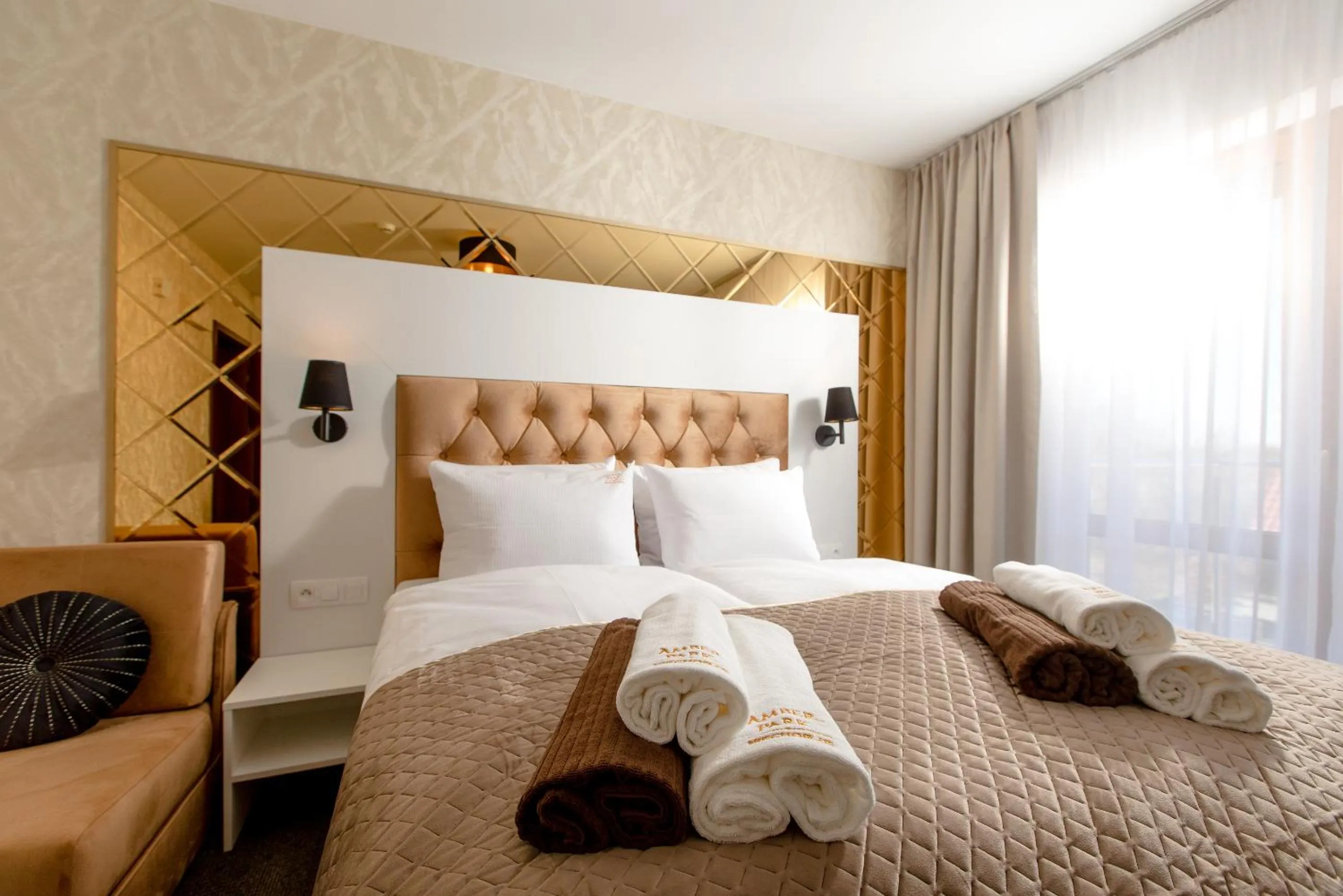 Photo of the whole room, Bed in Amber Park Spa