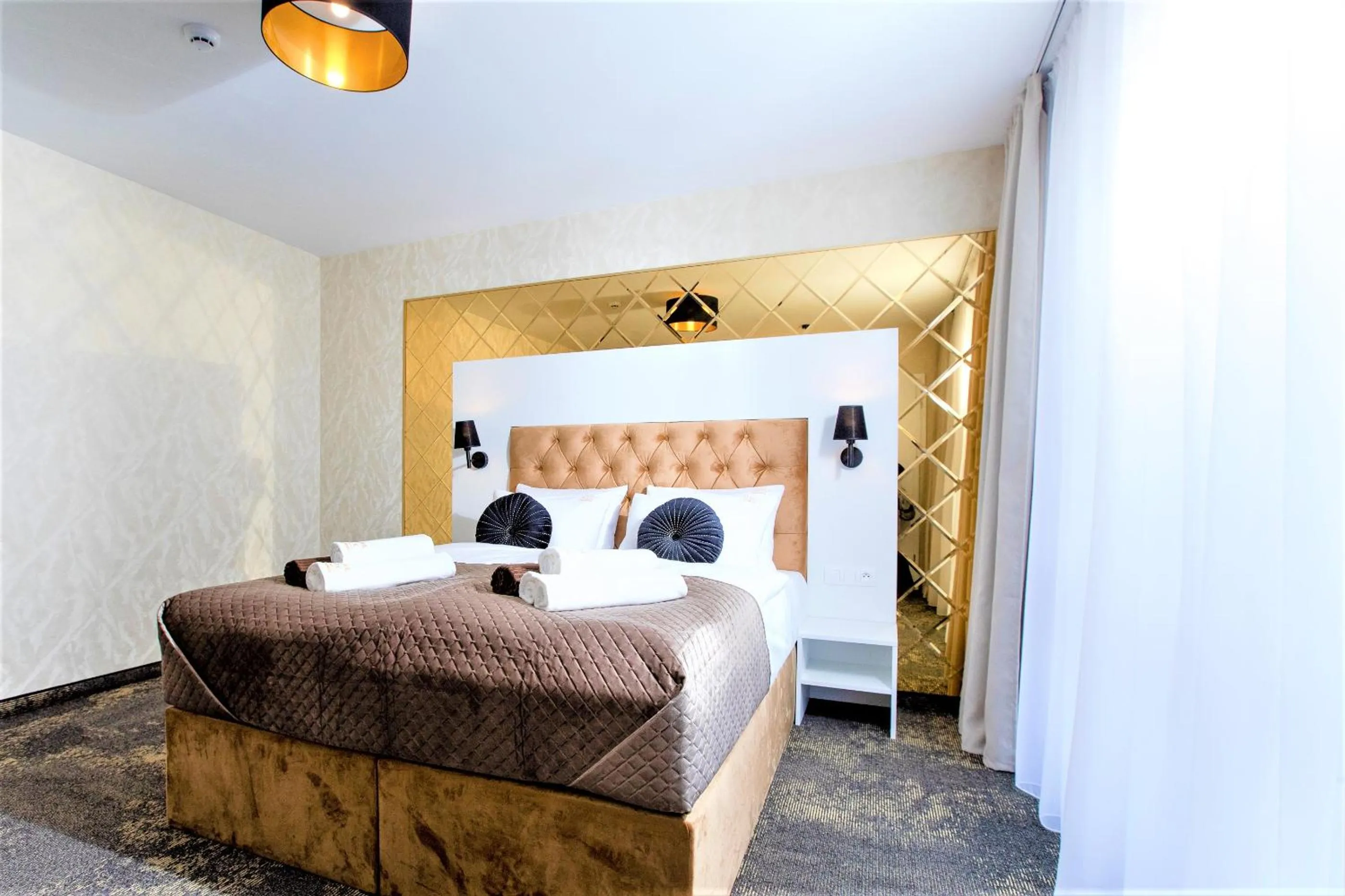 Photo of the whole room, Bed in Amber Park Spa