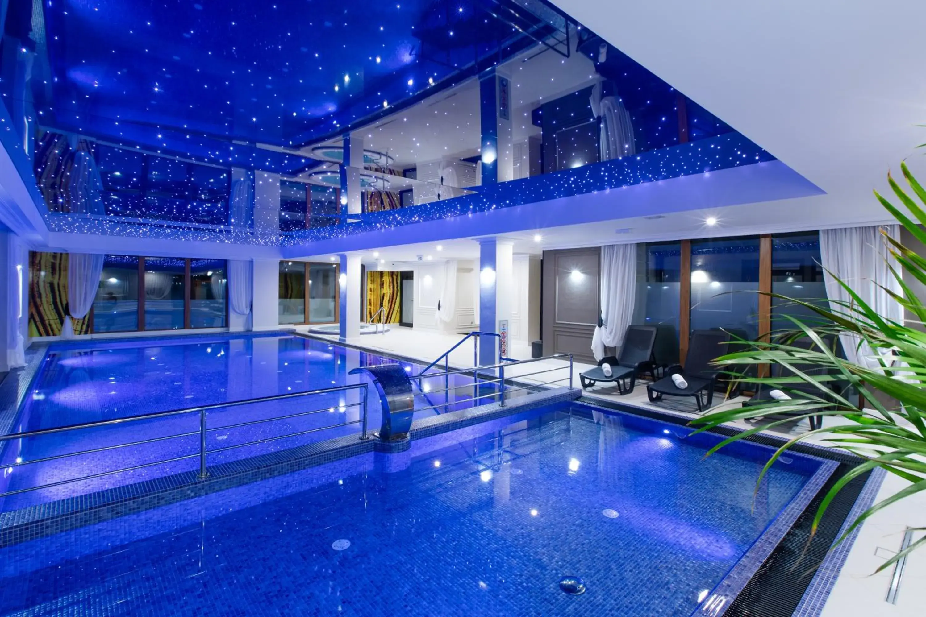 Swimming pool in Amber Park Spa Swimming pool in Amber Park Spa