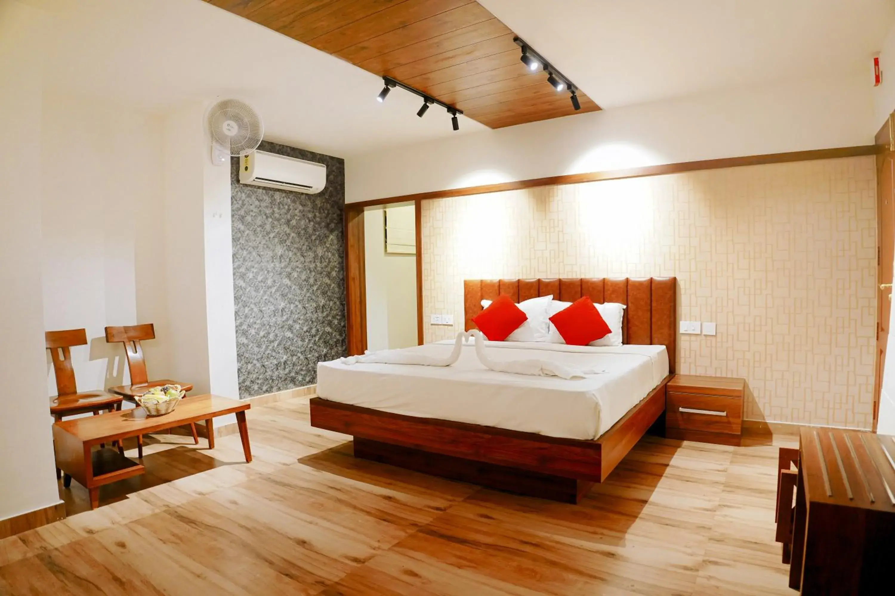 Superior Queen Room in Emarald Resort Superior Queen Room in Emarald Resort