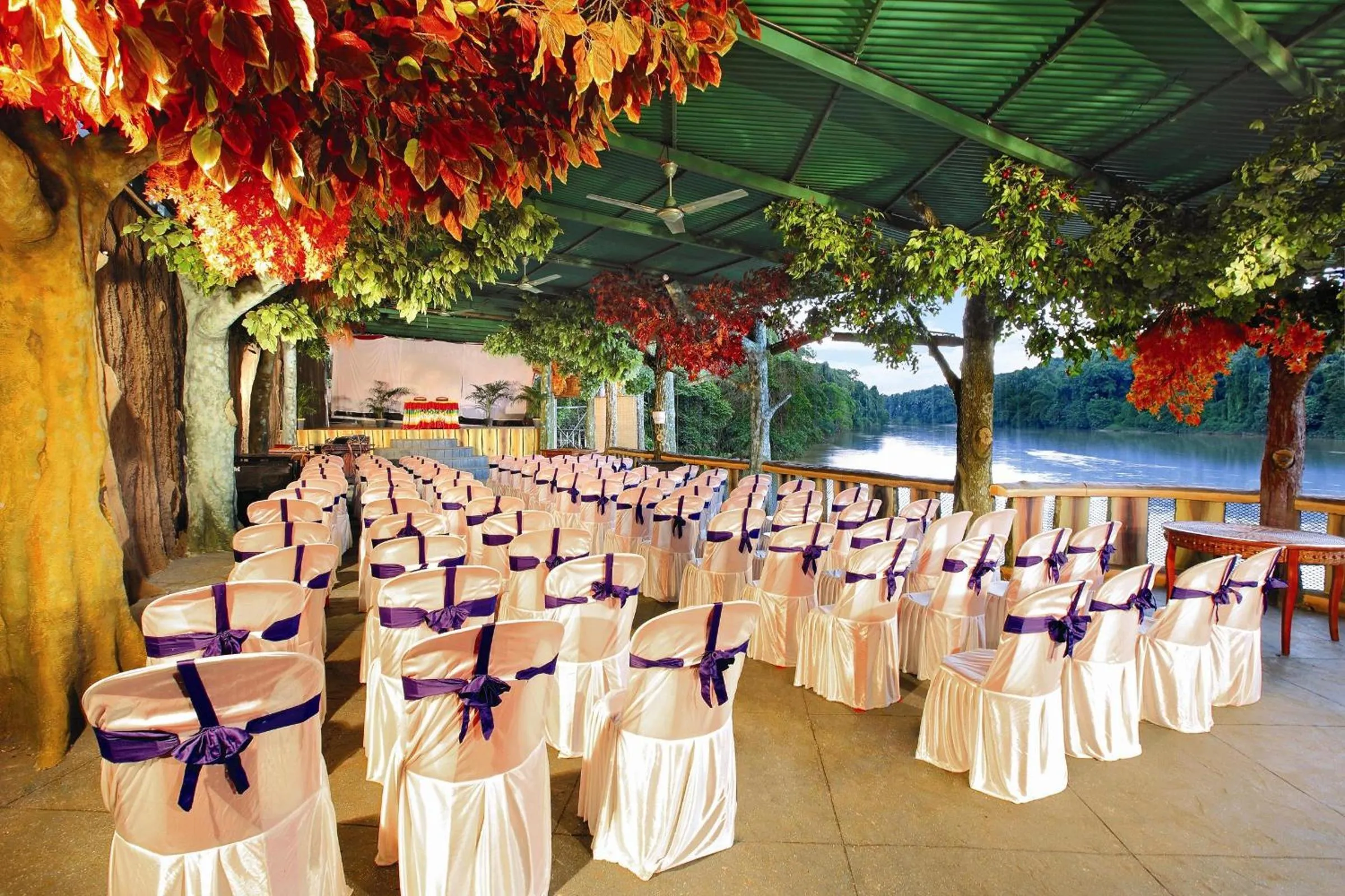 Banquet/Function facilities in Emarald Resort