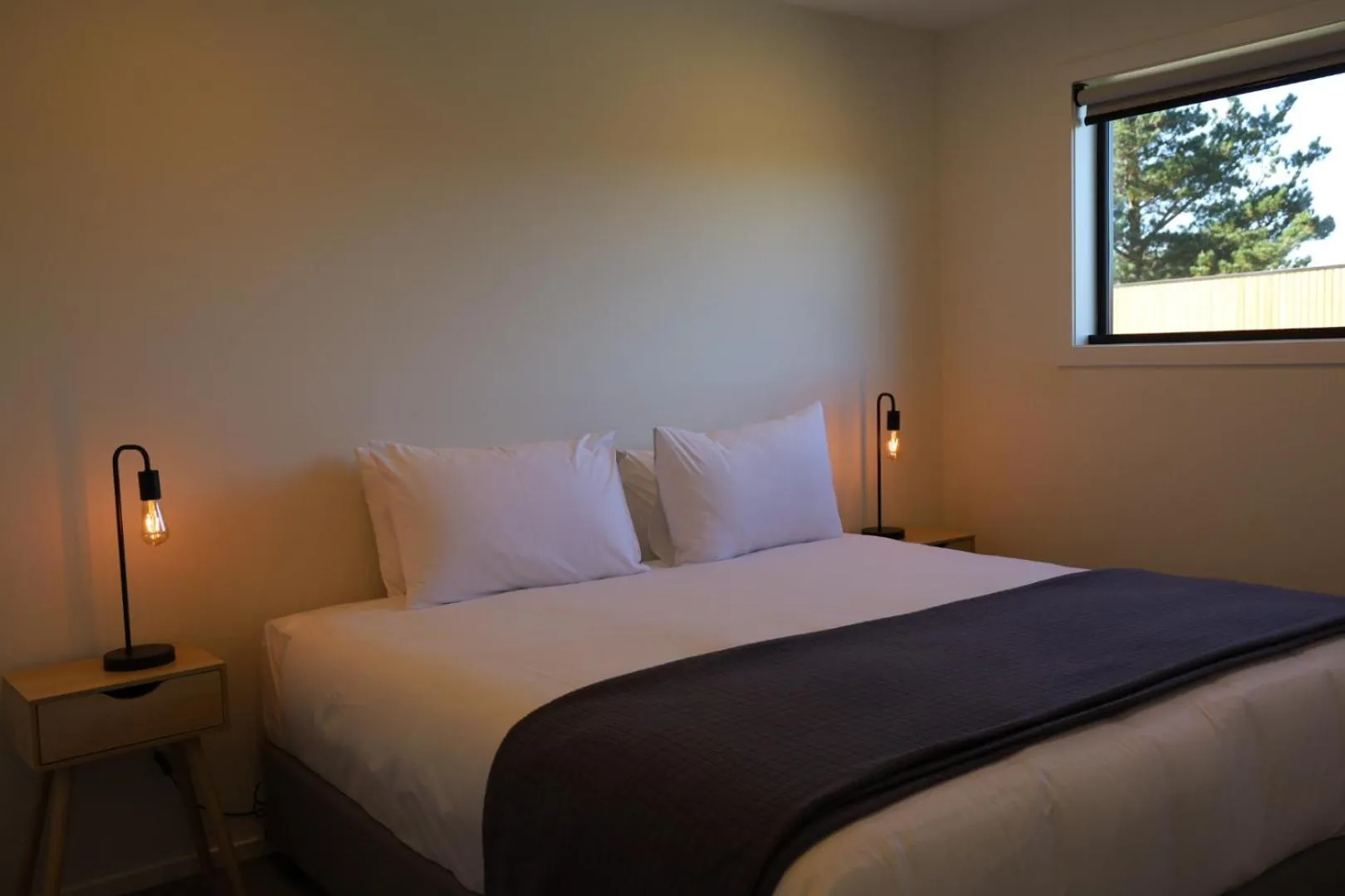 Bedroom, Bed in Bicheno by the Bay