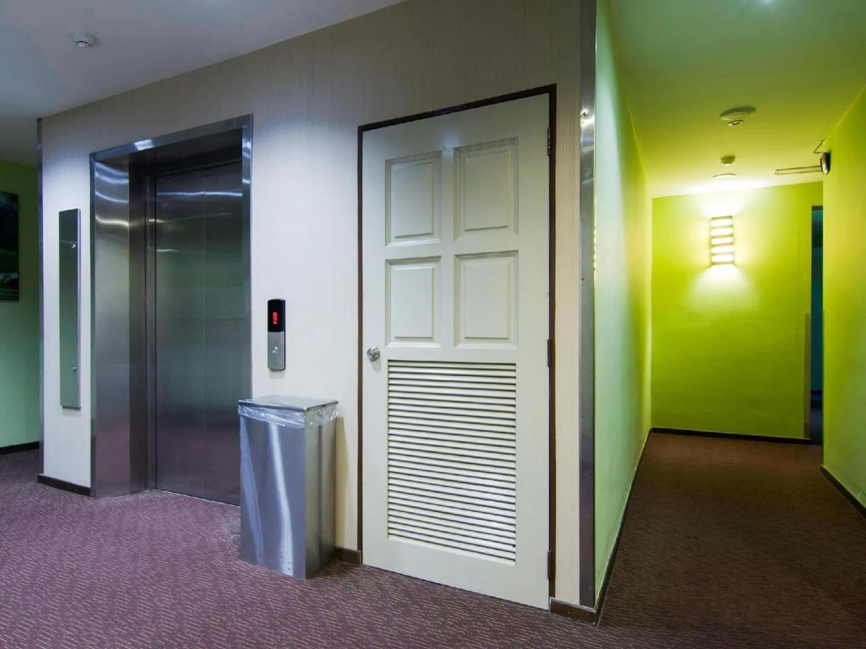 Eight Days Boutique Hotel - Mount Austin