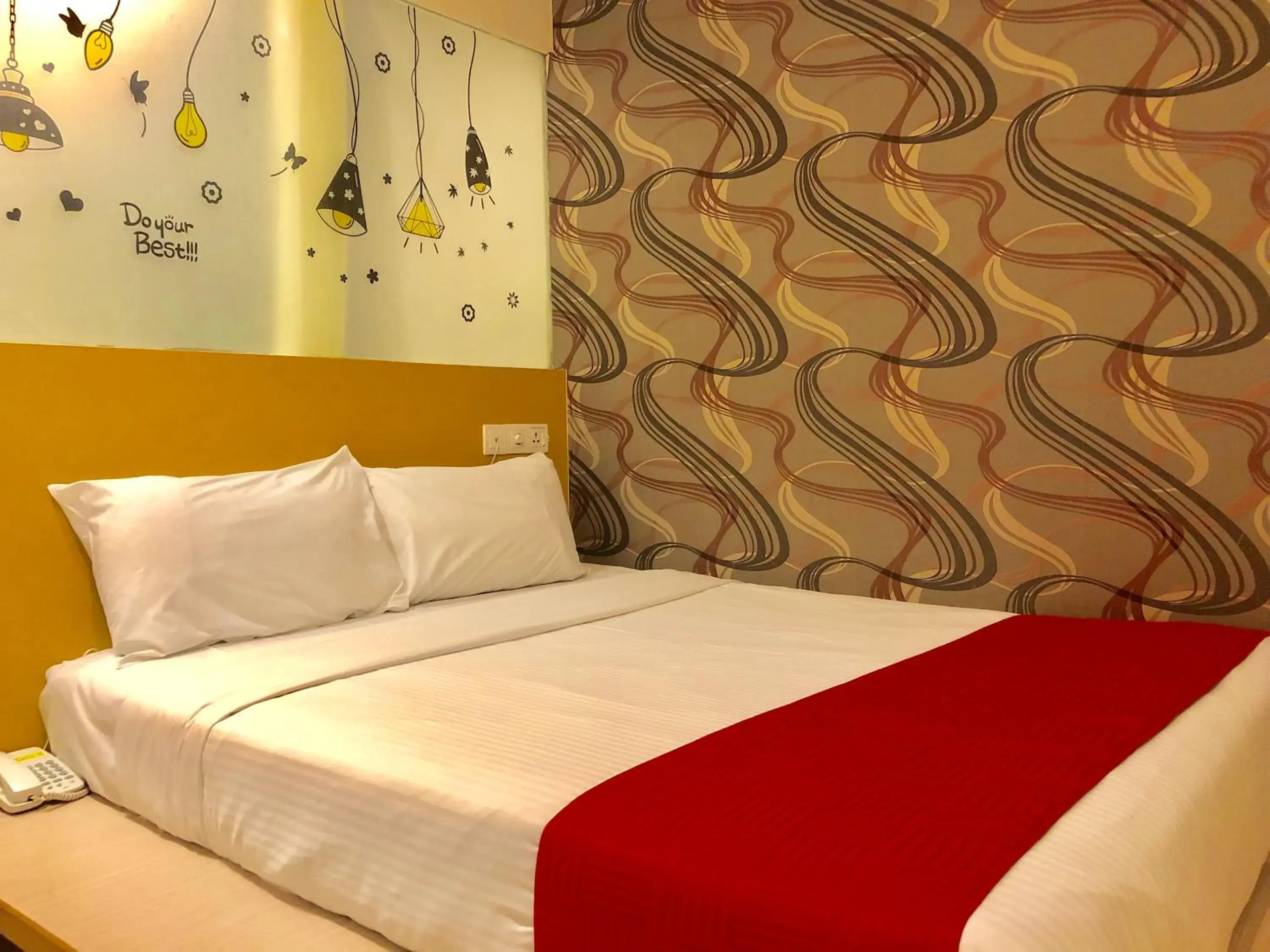 Bedroom, Bed in Eight Days Boutique Hotel - Mount Austin Bedroom, Bed in Eight Days Boutique Hotel - Mount Austin