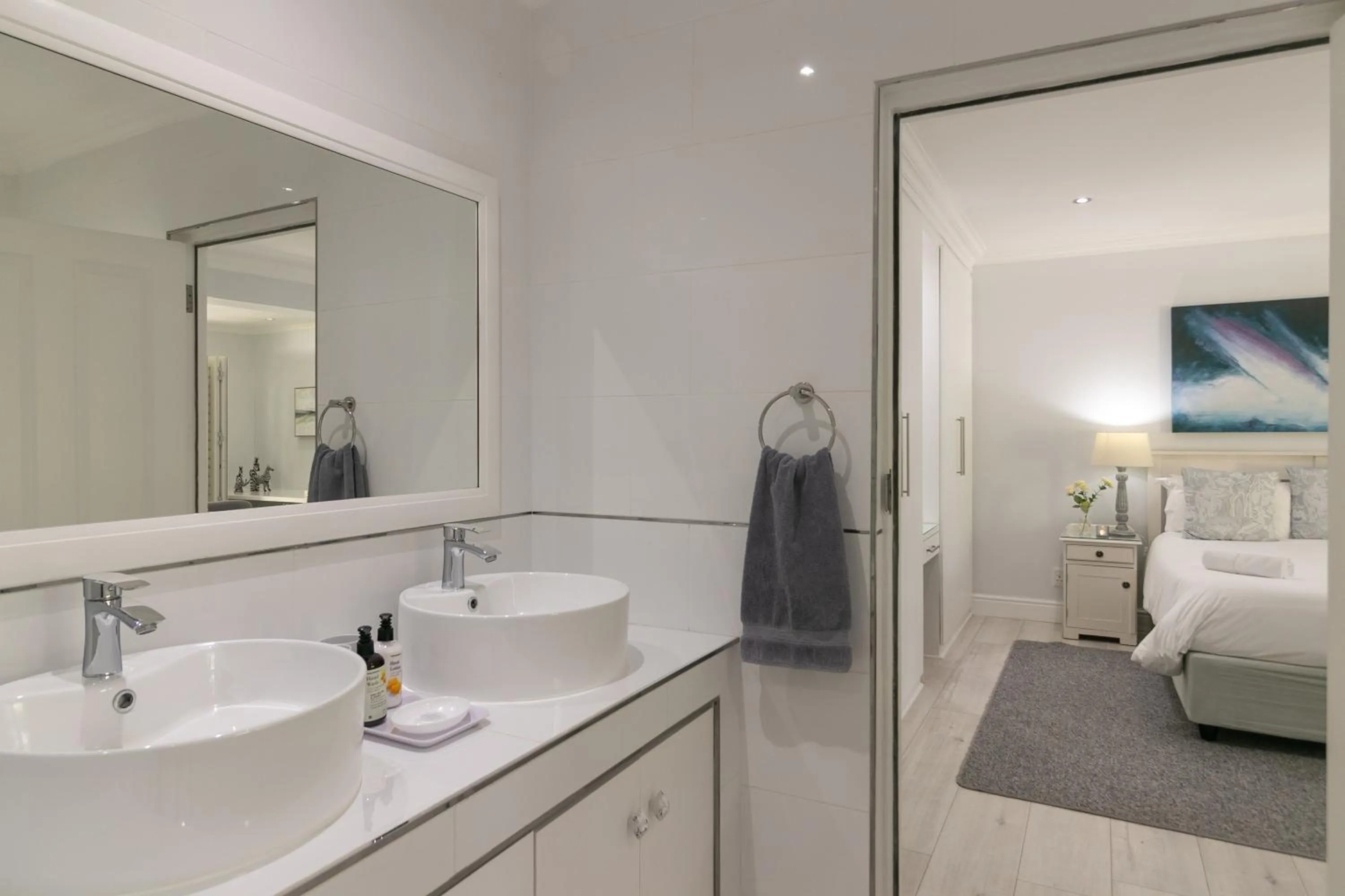 Property building, Bed in One on Bollard