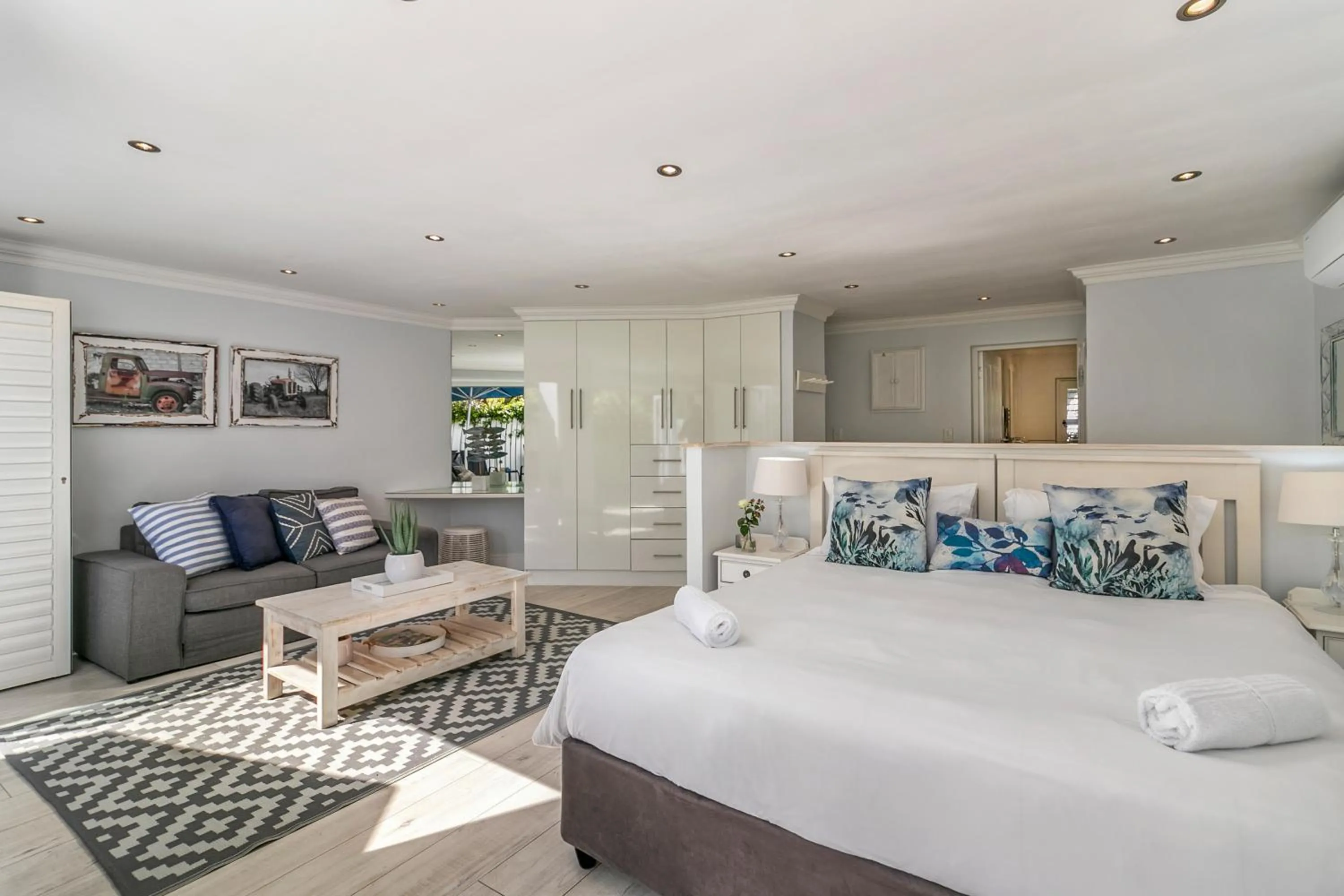 Bed in One on Bollard