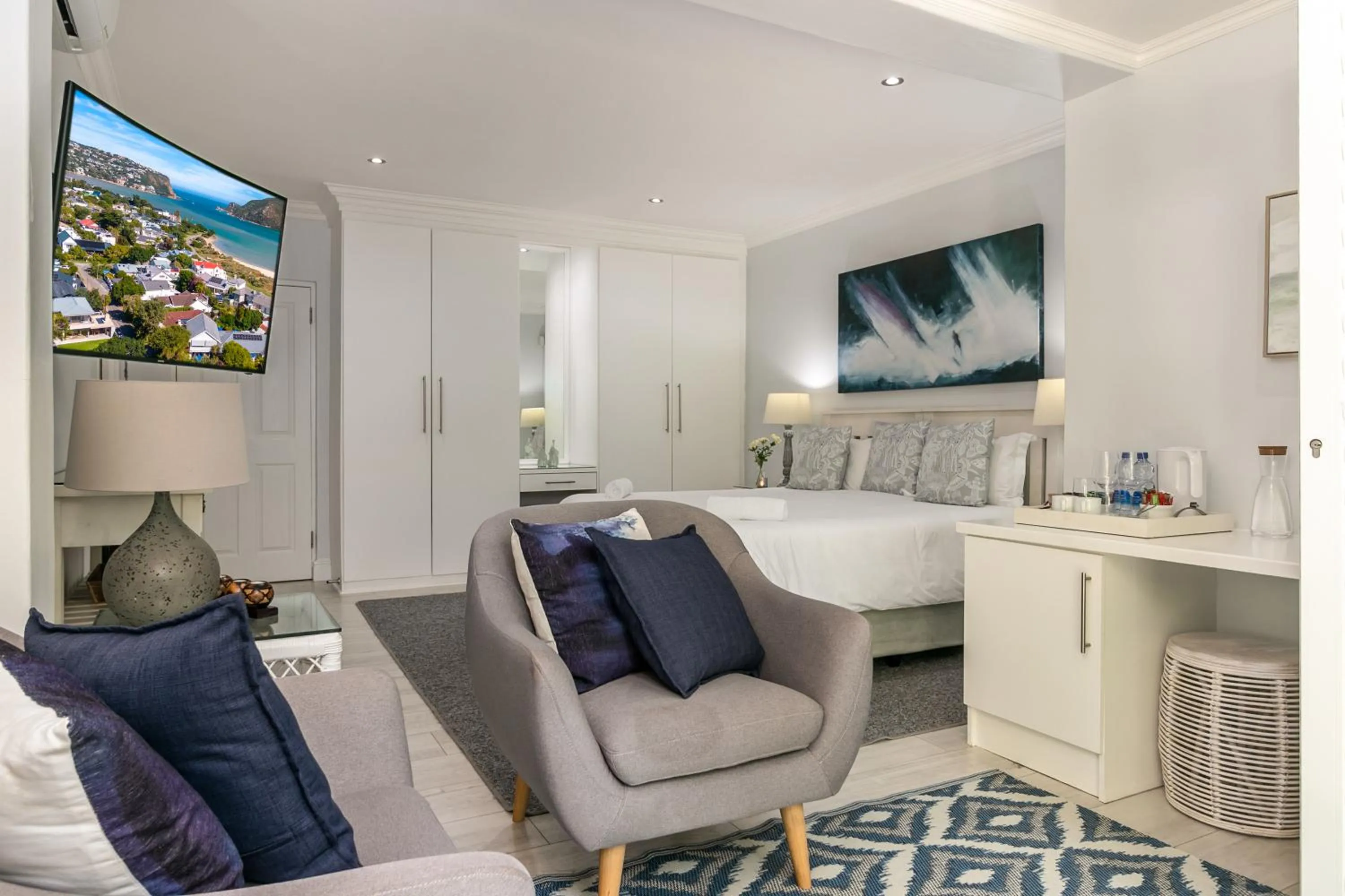 TV and multimedia in One on Bollard