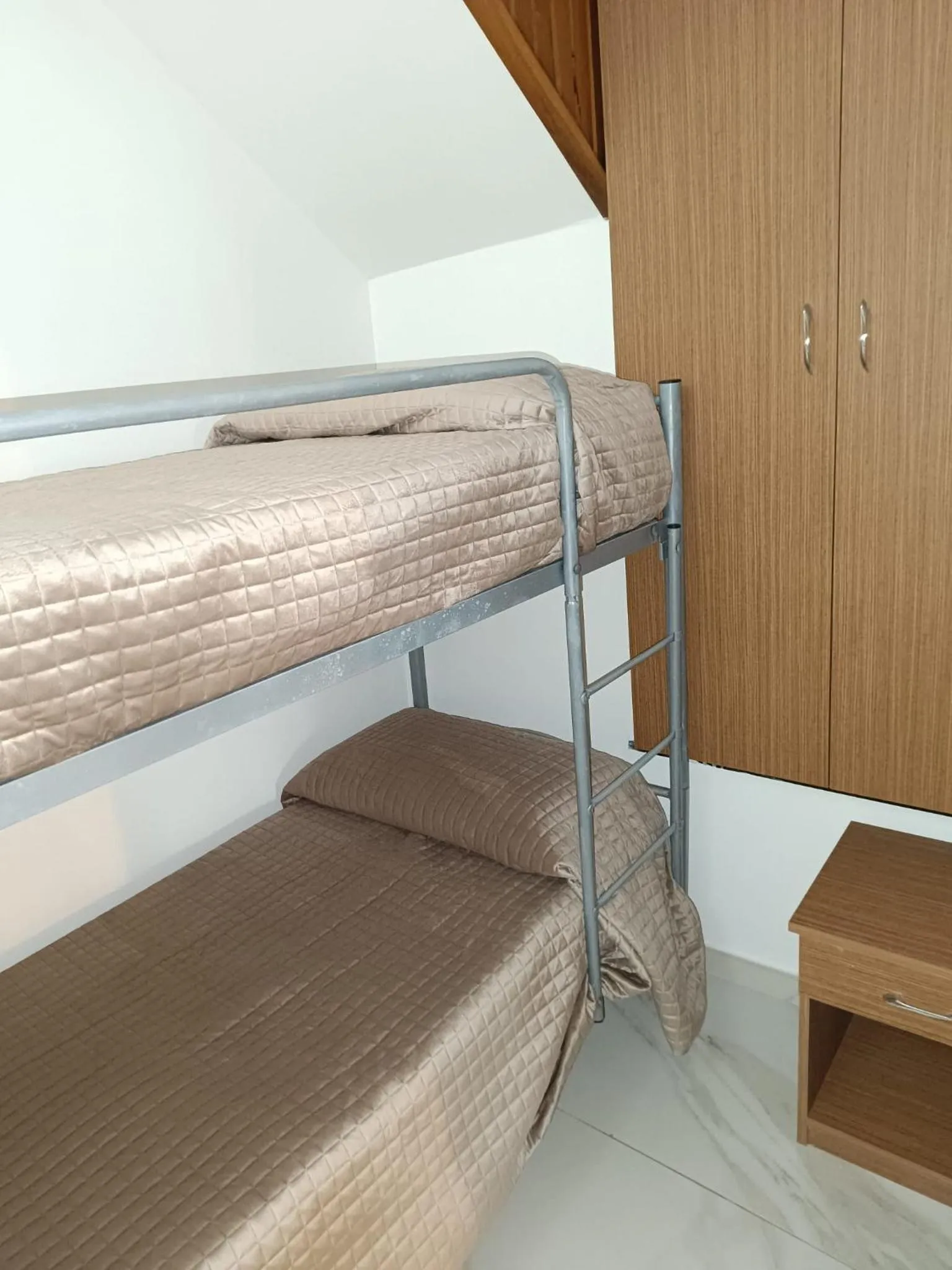 bunk bed, Bed in Buono B&B